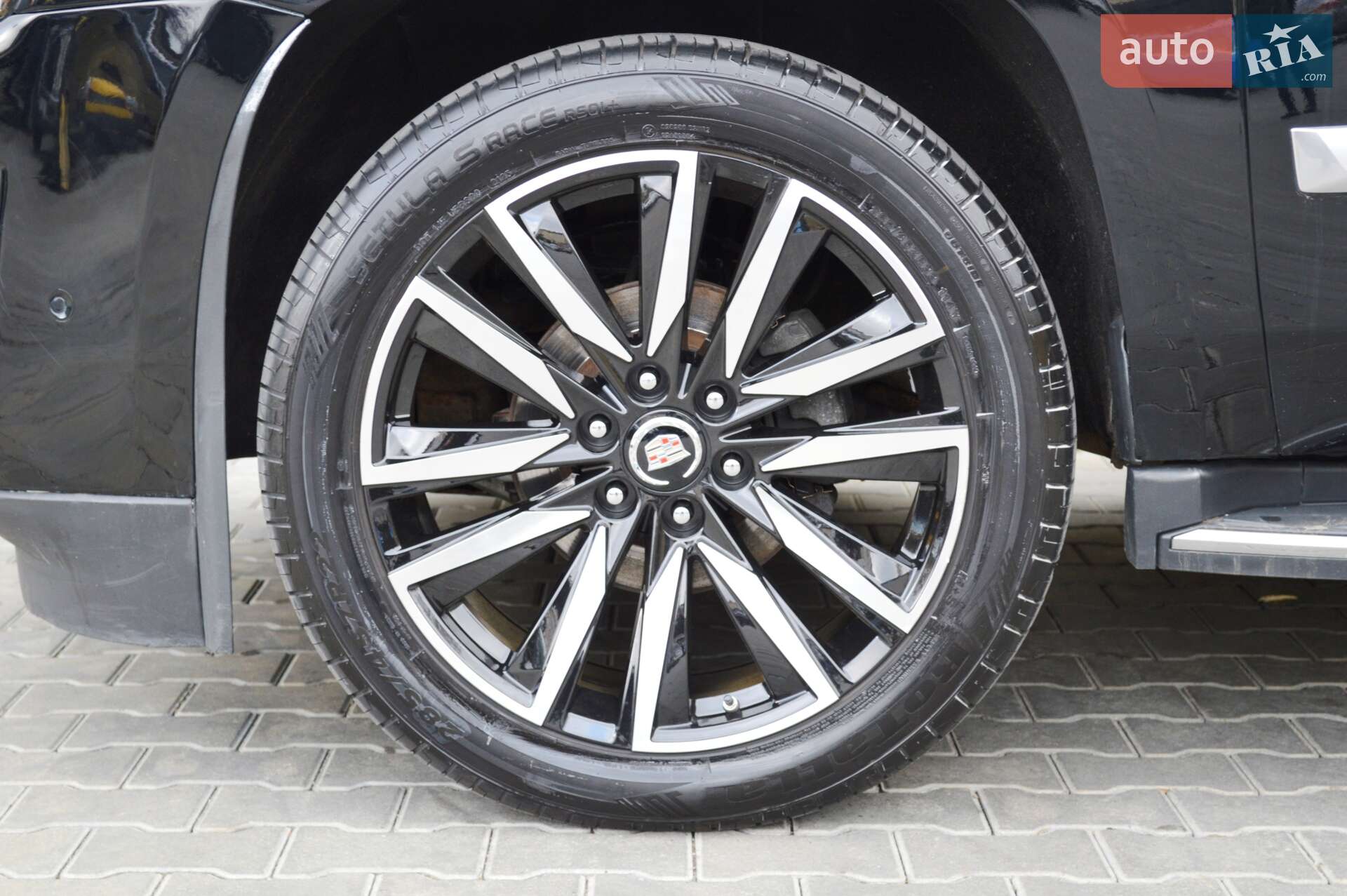 Cadillac Escalade 2017 VIN 1GYS4HKJ7JR115333 фото оголошення 12 з 67