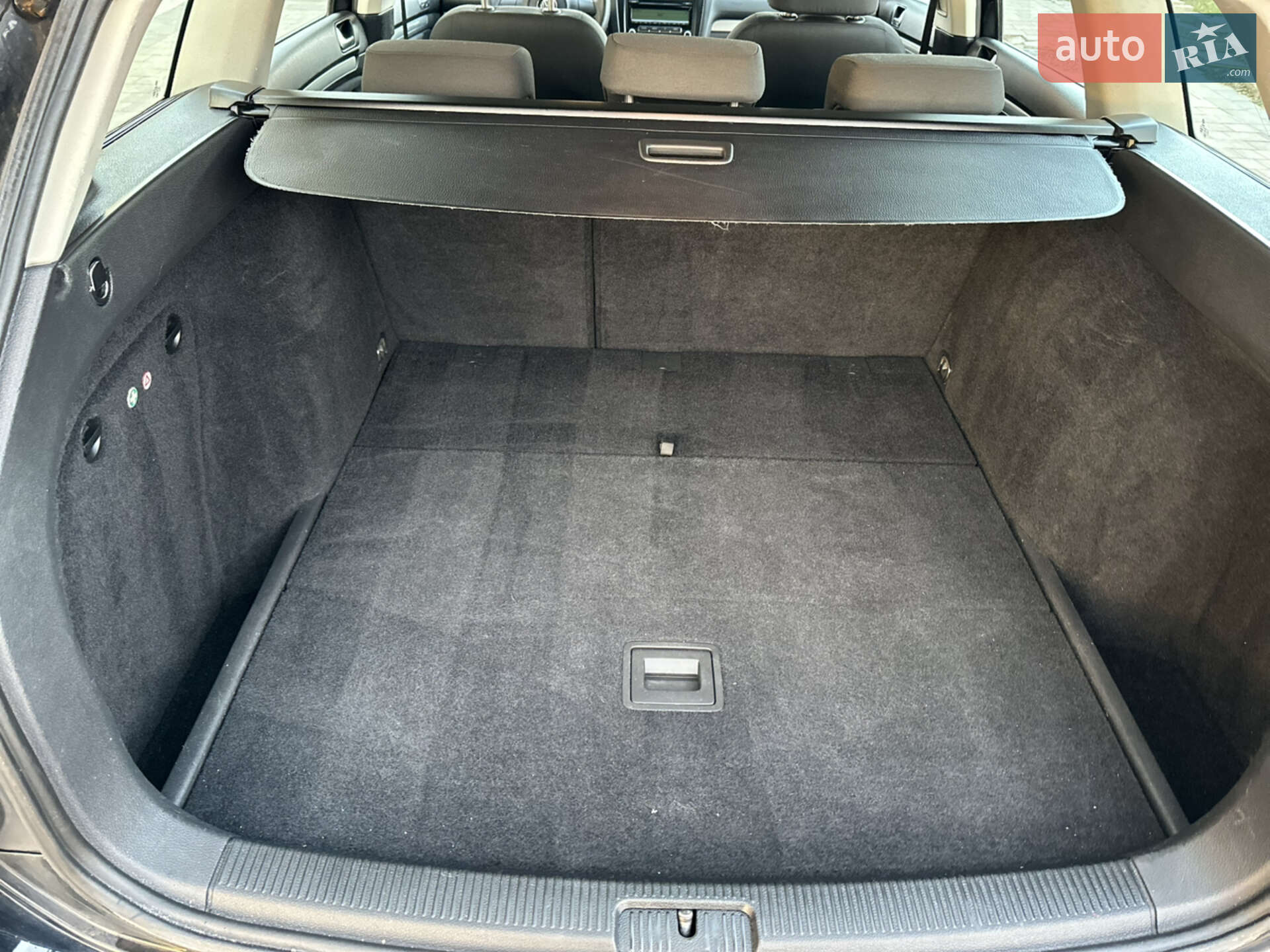 Volkswagen Golf 2011 VIN WVWZZZ1KZBM674510 фото оголошення 7 з 9