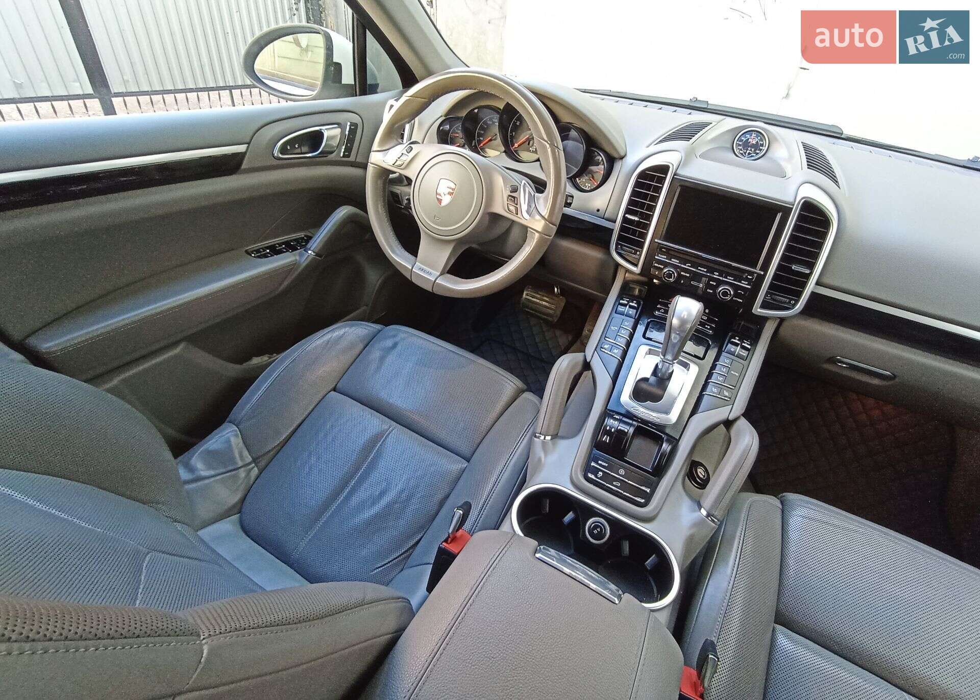 Porsche Cayenne 2012 VIN WP1AA2A21CLA10048 фото оголошення 19 з 28