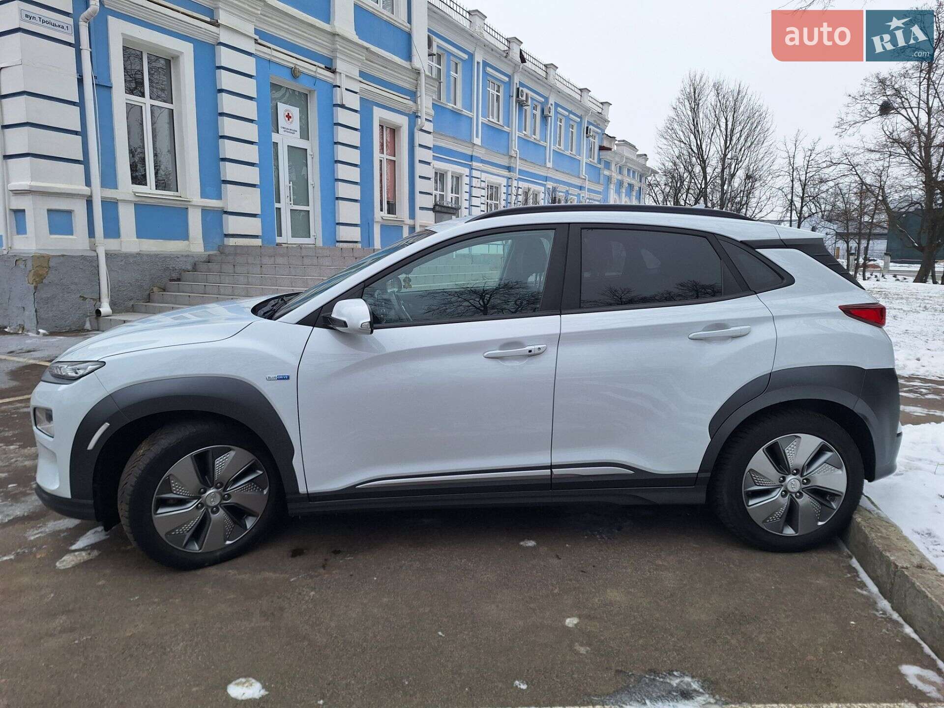 Hyundai Kona Electric 2019 VIN KMHK581GFKU050942 фото оголошення 6 з 49