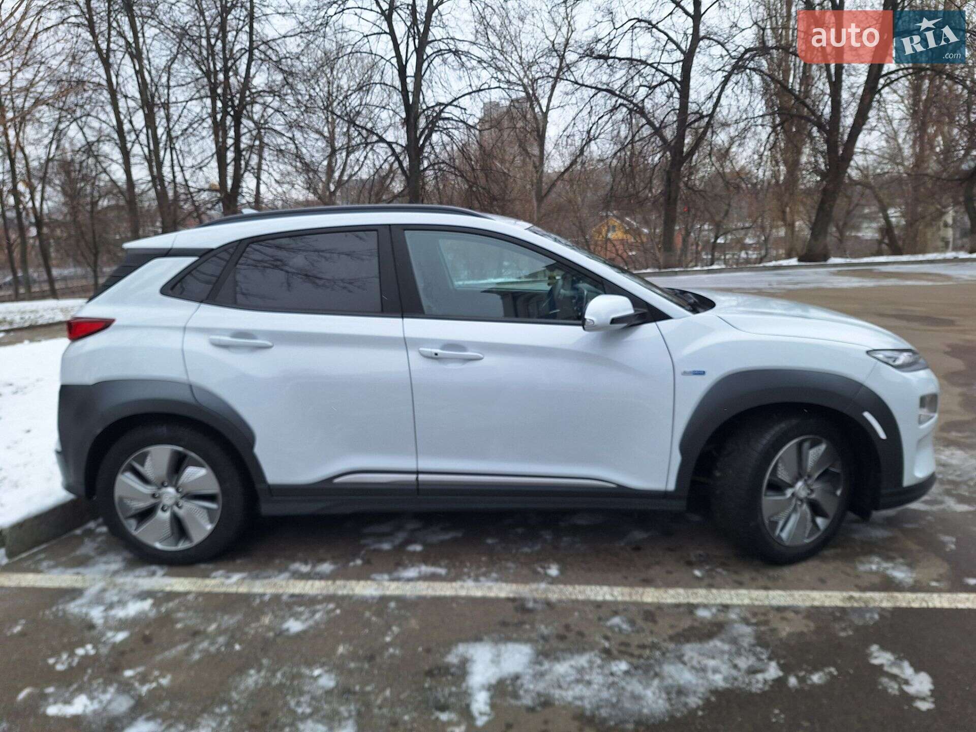 Hyundai Kona Electric 2019 VIN KMHK581GFKU050942 фото оголошення 4 з 49