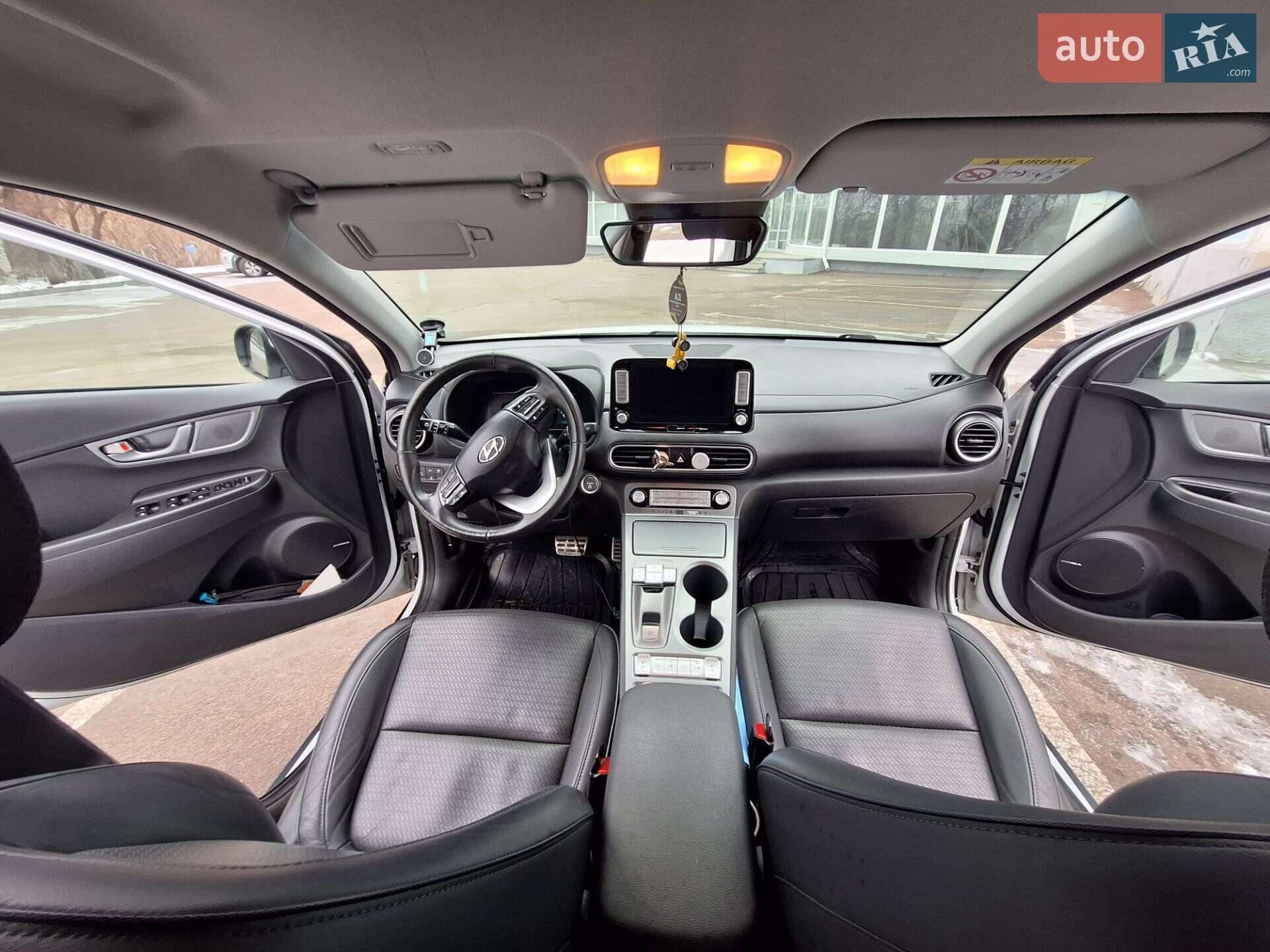 Hyundai Kona Electric 2019 VIN KMHK581GFKU050942 фото оголошення 22 з 49