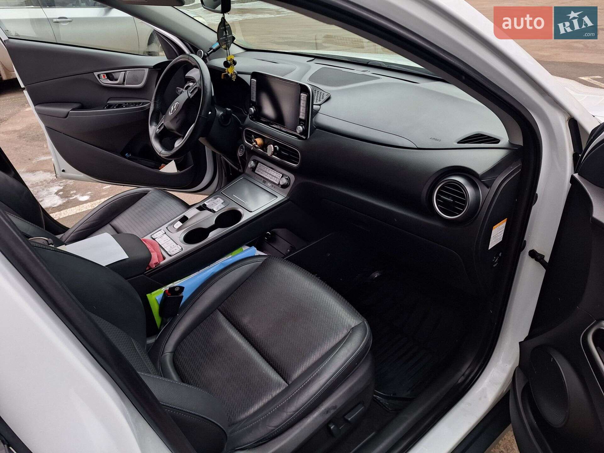 Hyundai Kona Electric 2019 VIN KMHK581GFKU050942 фото оголошення 25 з 49