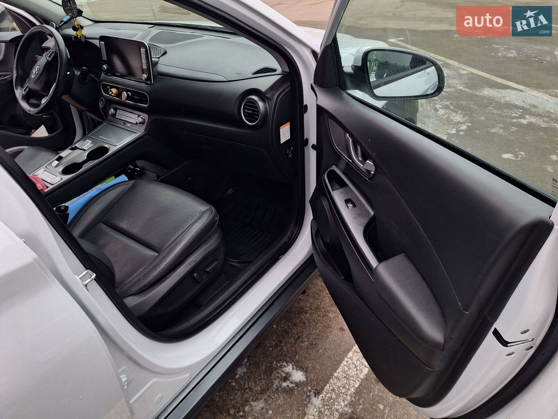 Hyundai Kona Electric 2019 VIN KMHK581GFKU050942 фото оголошення 26 з 49