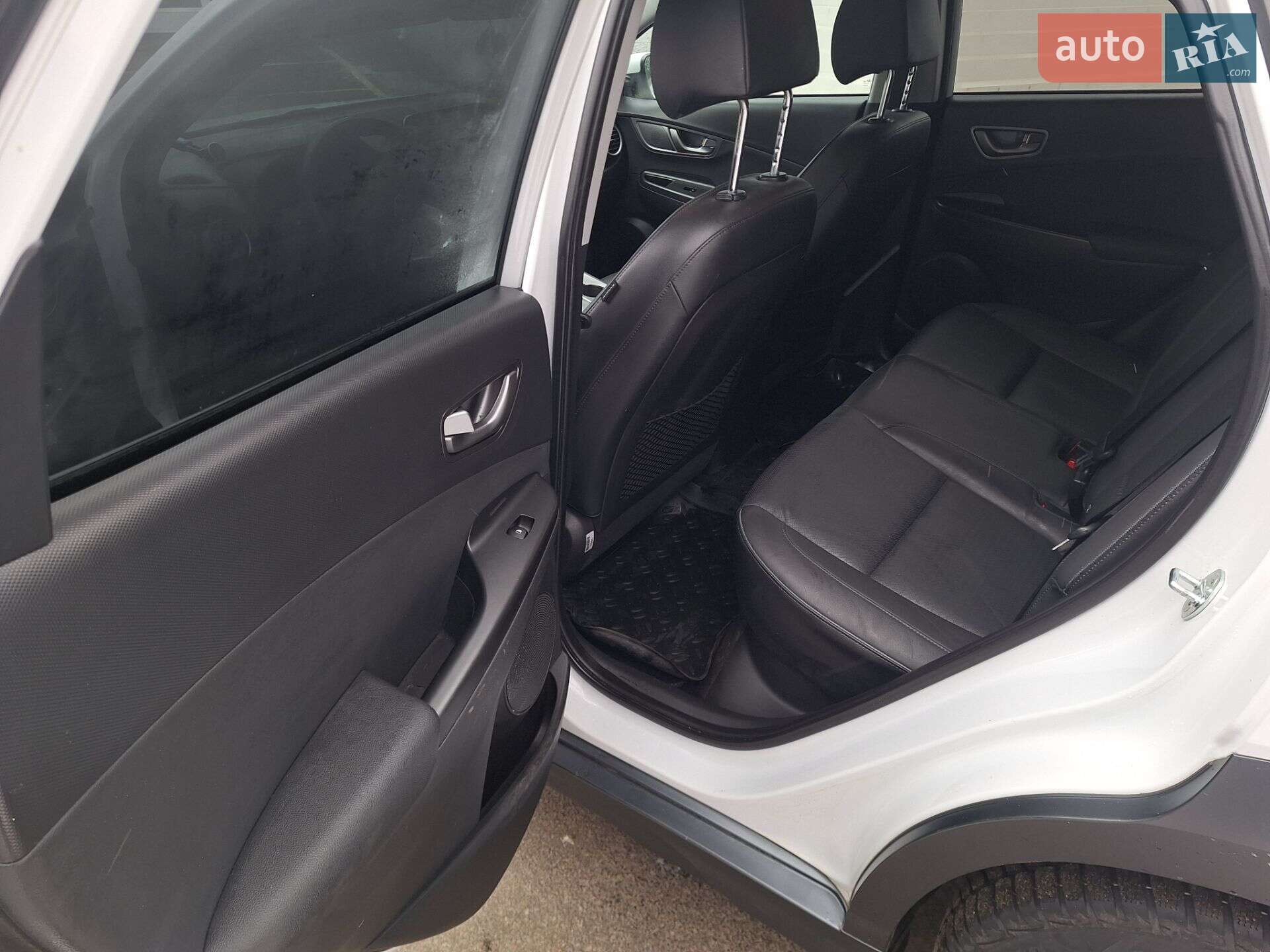 Hyundai Kona Electric 2019 VIN KMHK581GFKU050942 фото оголошення 29 з 49