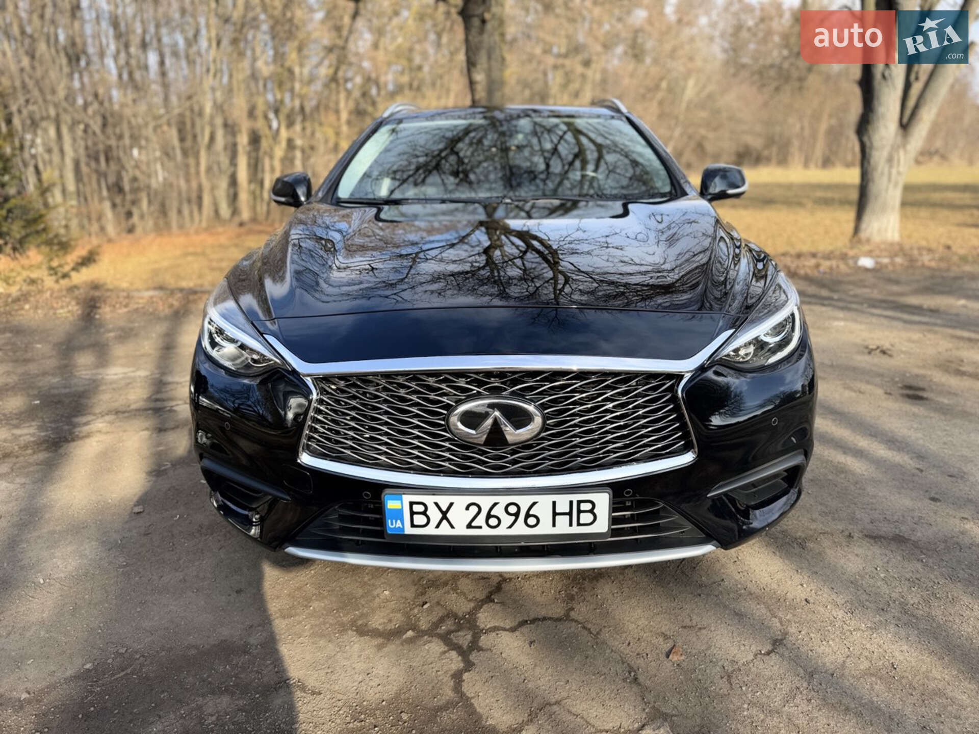 Infiniti QX30 2018 VIN SJKCH5CP3KA009894 фото оголошення 2 з 45