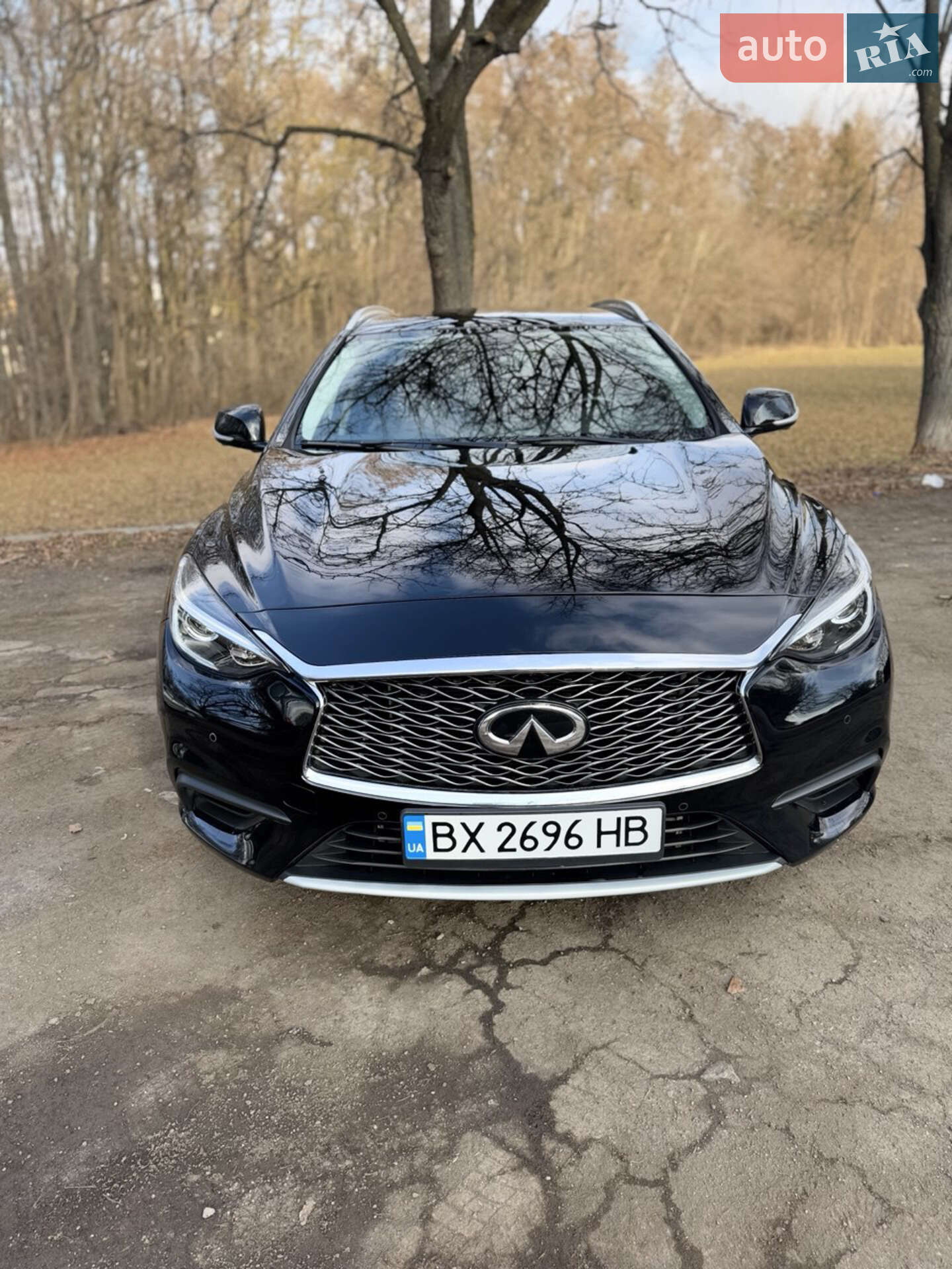 Infiniti QX30 2018 VIN SJKCH5CP3KA009894 фото оголошення 3 з 45