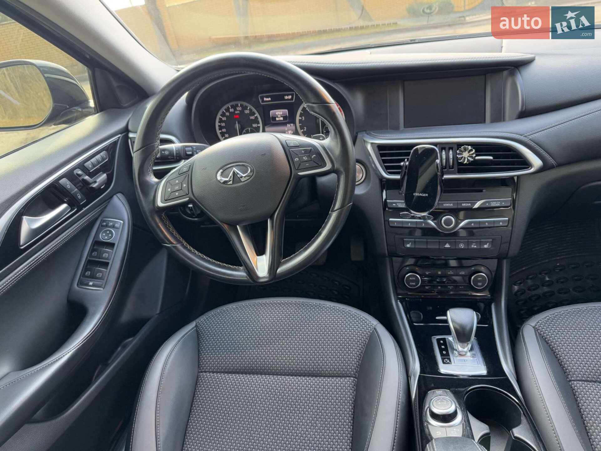 Infiniti QX30 2018 VIN SJKCH5CP3KA009894 фото оголошення 9 з 45