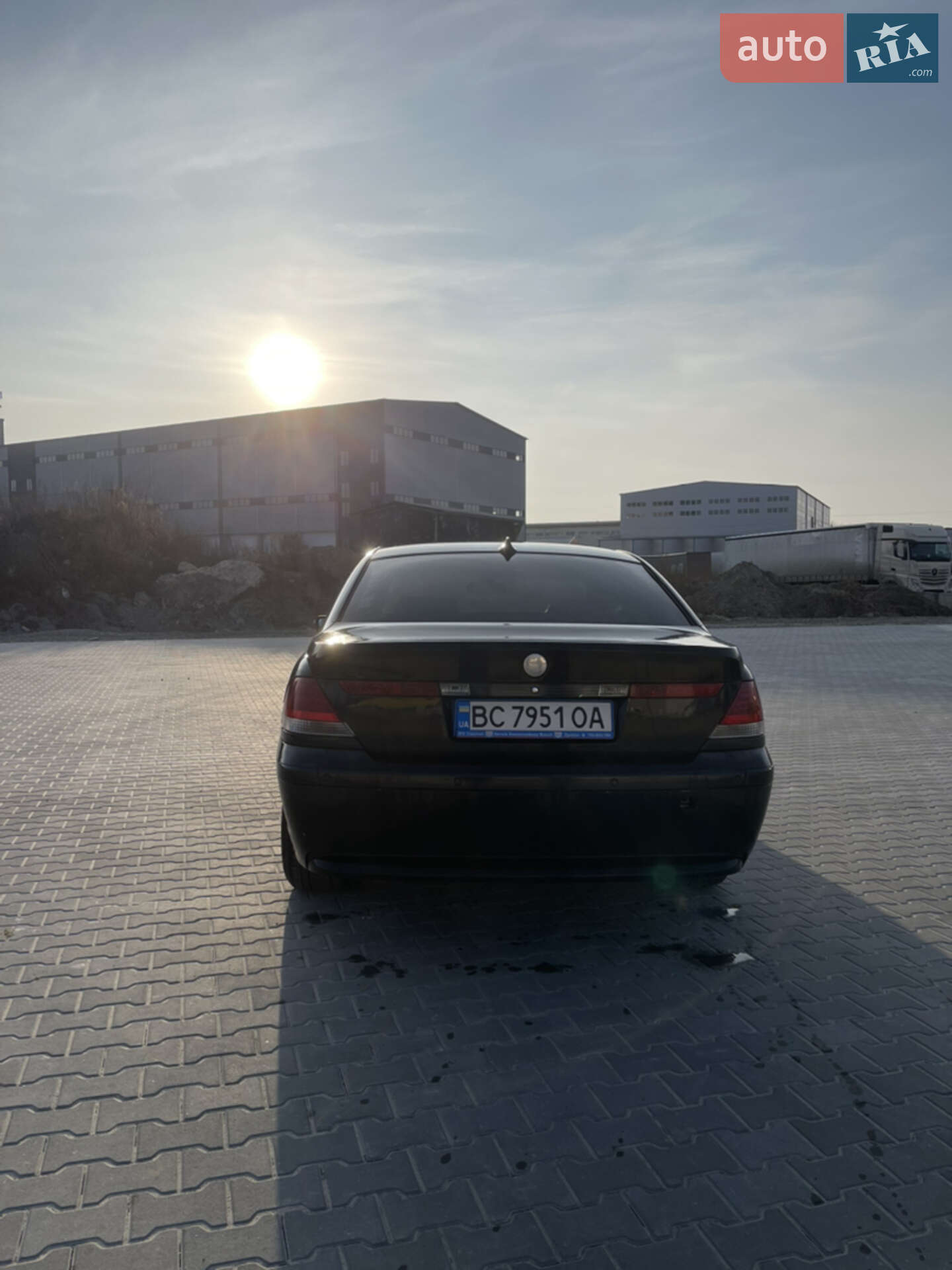 BMW 7 Series 2005 VIN WBAGM41000DS02528 фото оголошення 2 з 13