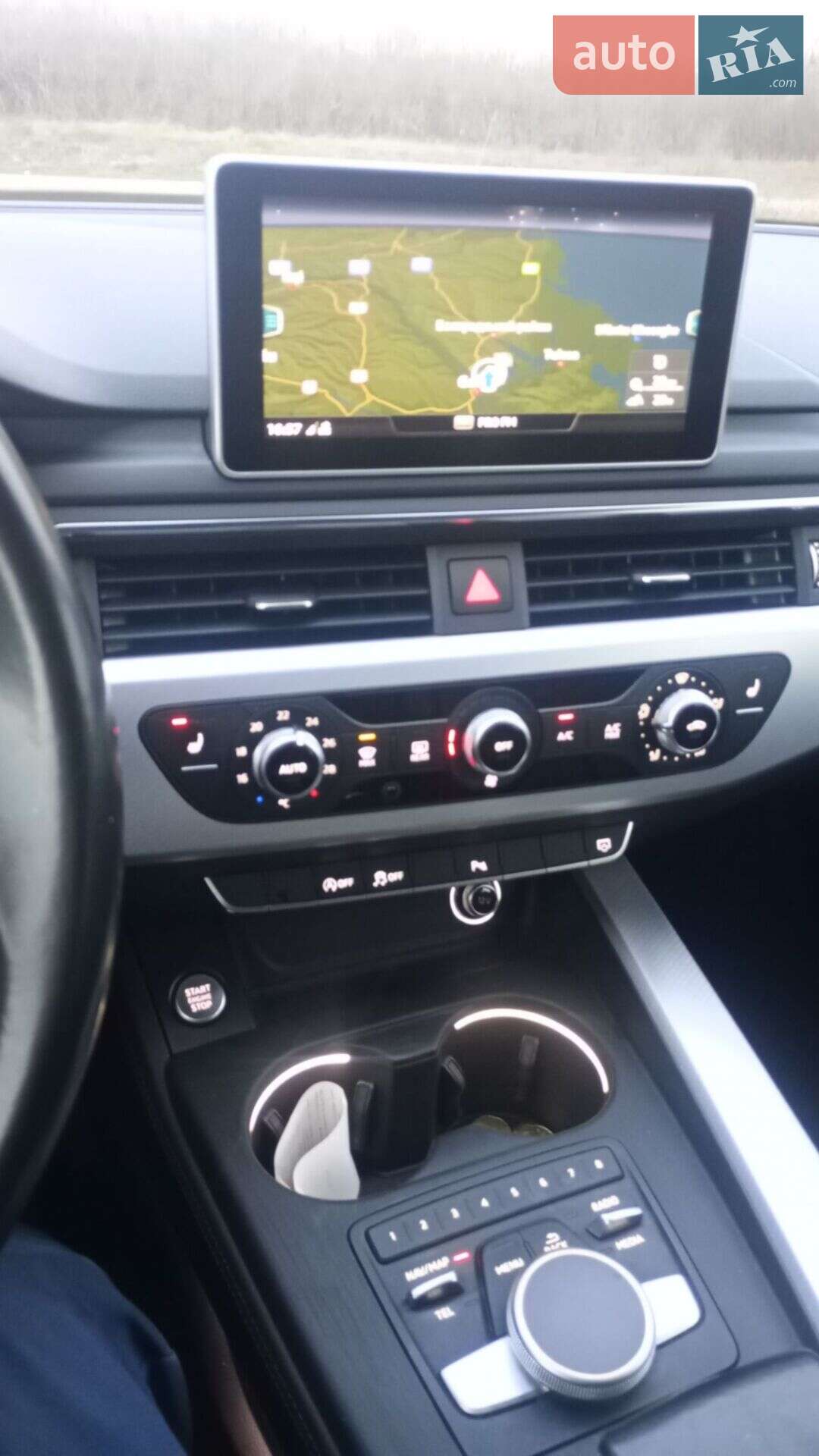 Audi A4 2017 VIN WAUZZZF4XHA172891 фото оголошення 3 з 12