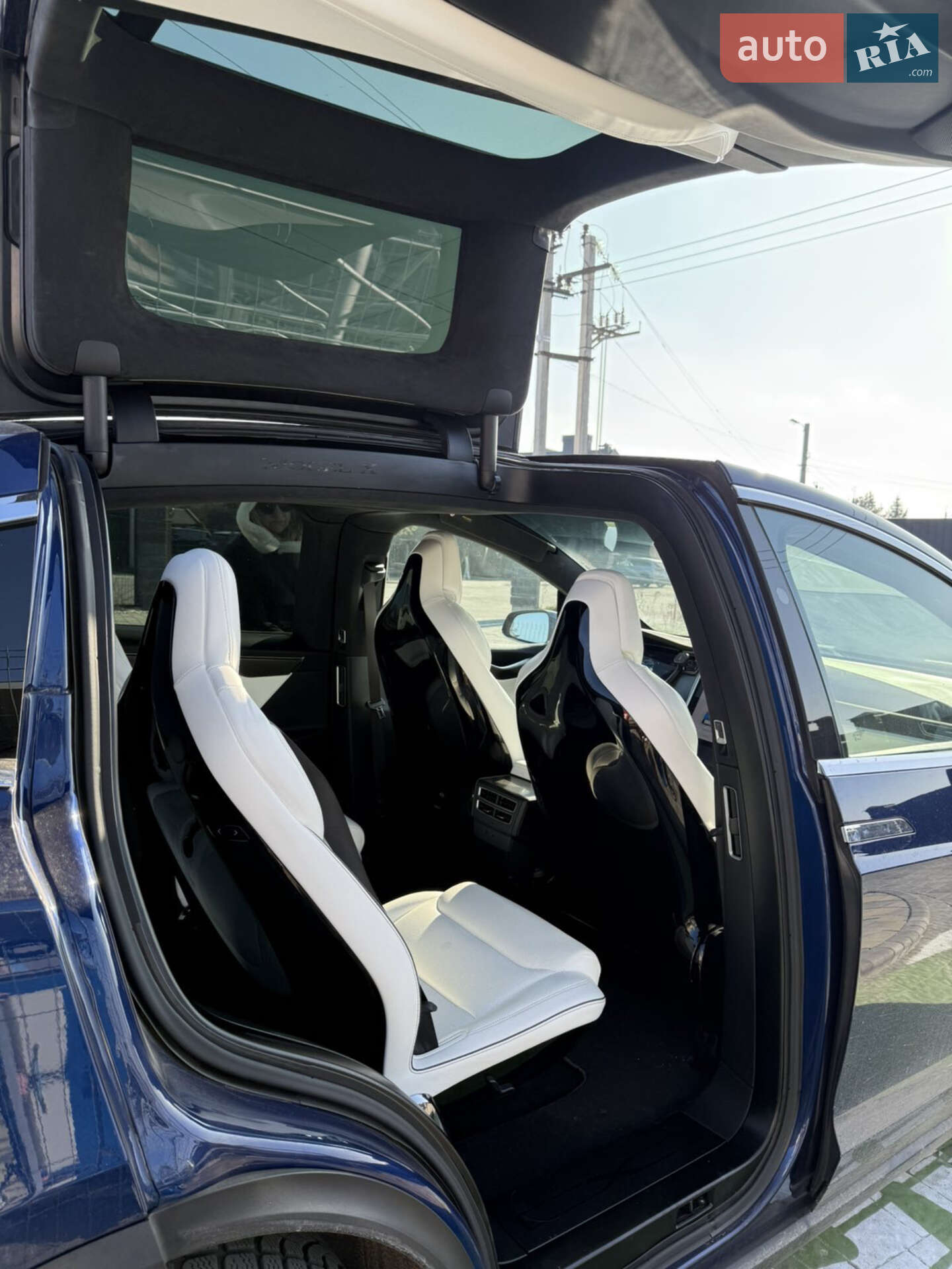 Tesla Model X 2016 VIN 5YJXCBE20HF034335 фото оголошення 8 з 13