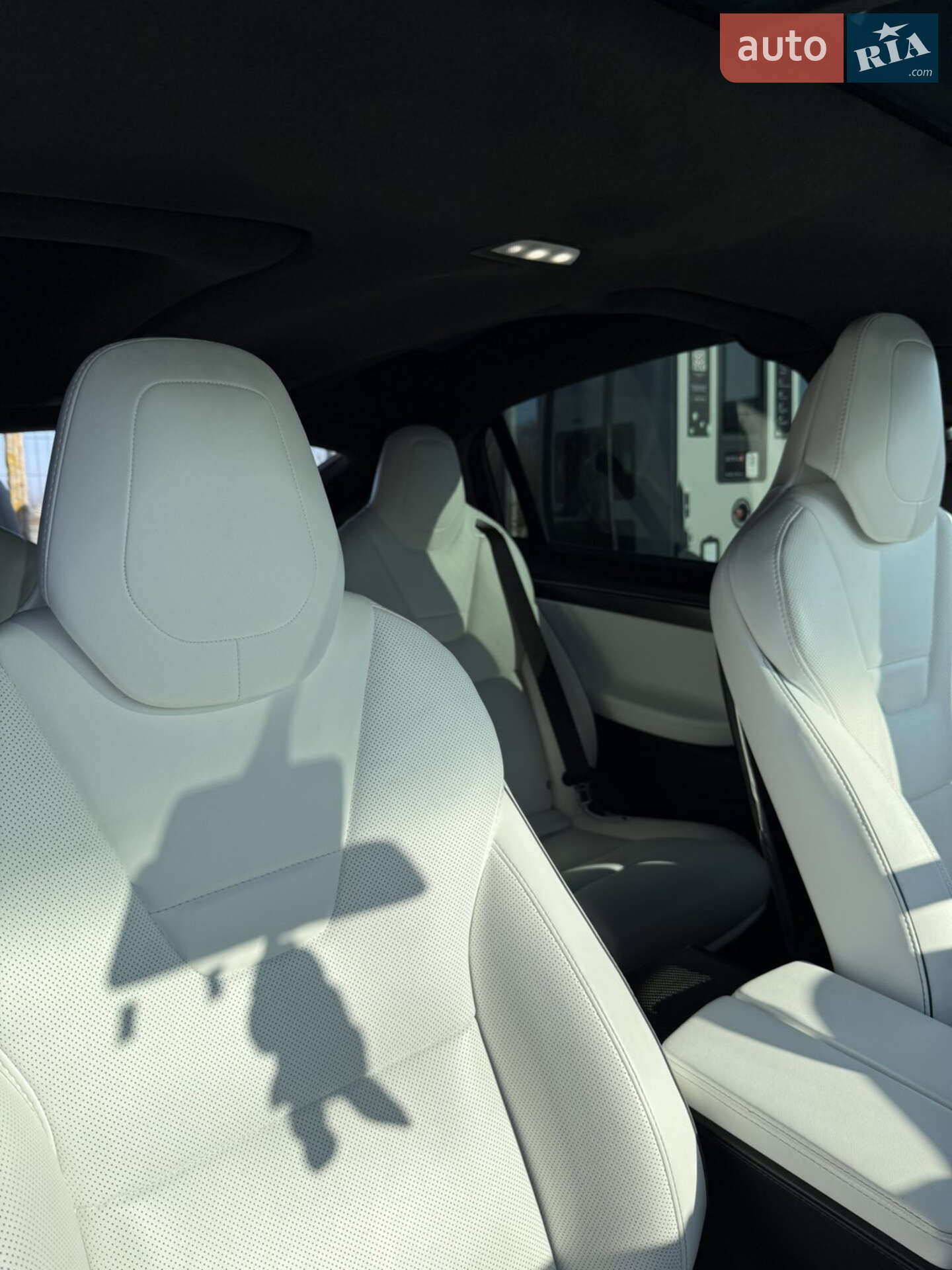 Tesla Model X 2016 VIN 5YJXCBE20HF034335 фото оголошення 13 з 13