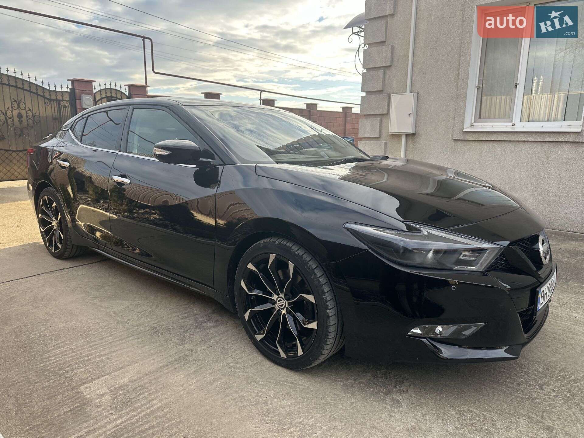 Nissan Maxima 2017 VIN 1N4AA6AP1HC444925 фото оголошення 5 з 9