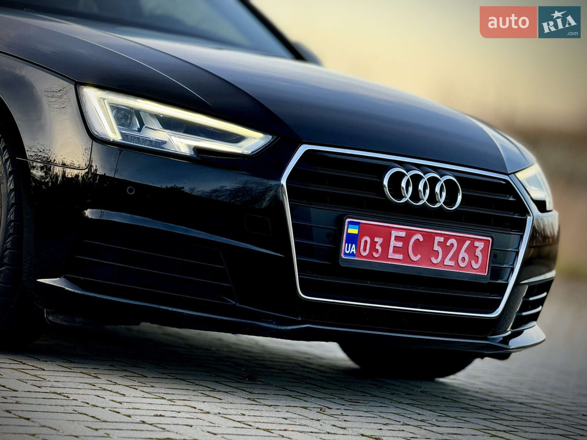 Audi A4 2019 VIN WAUZZZF47KA079088 фото оголошення 7 з 26
