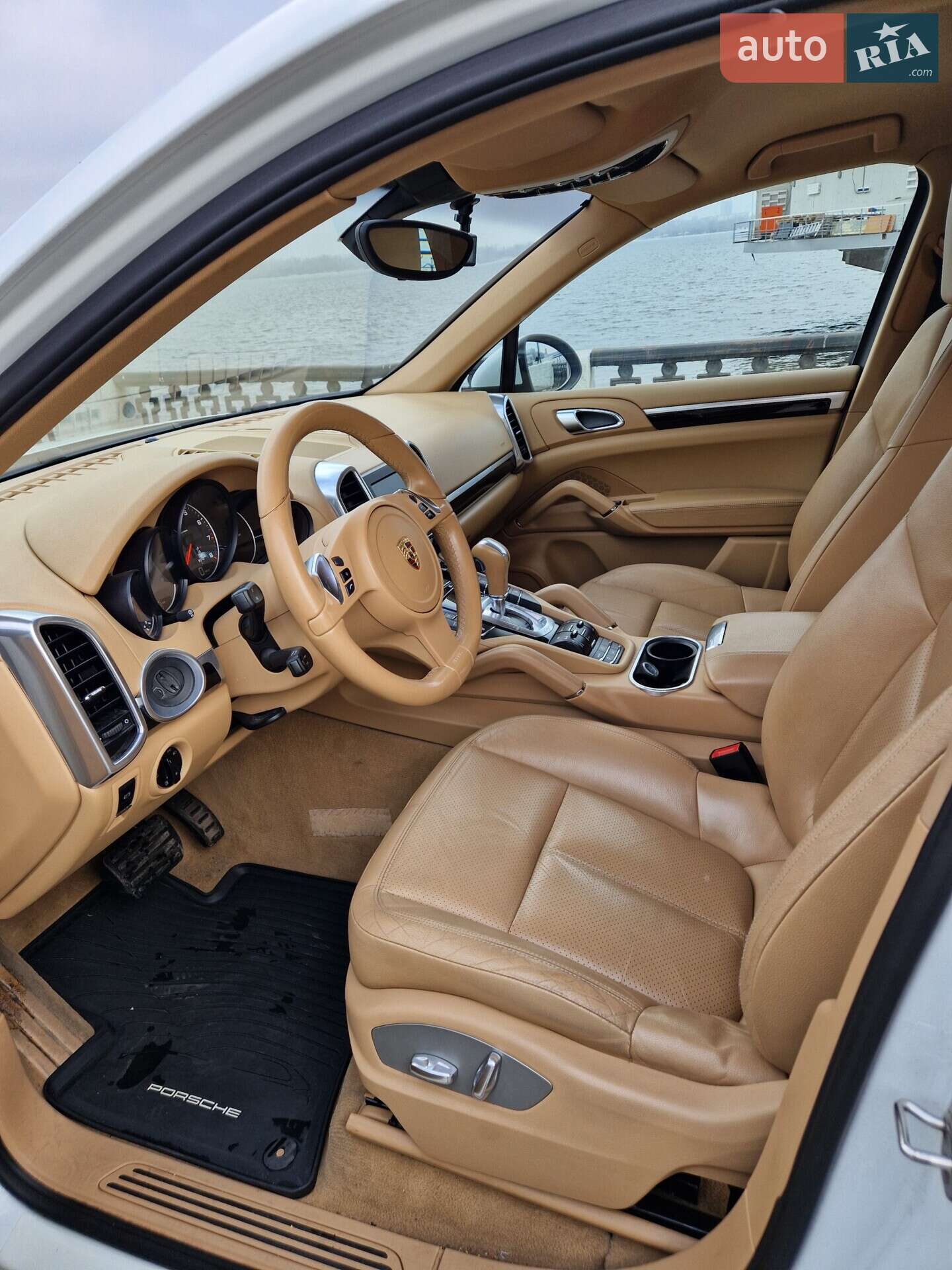 Porsche Cayenne 2012 VIN WP1ZZZ92ZCLA11476 фото оголошення 8 з 9