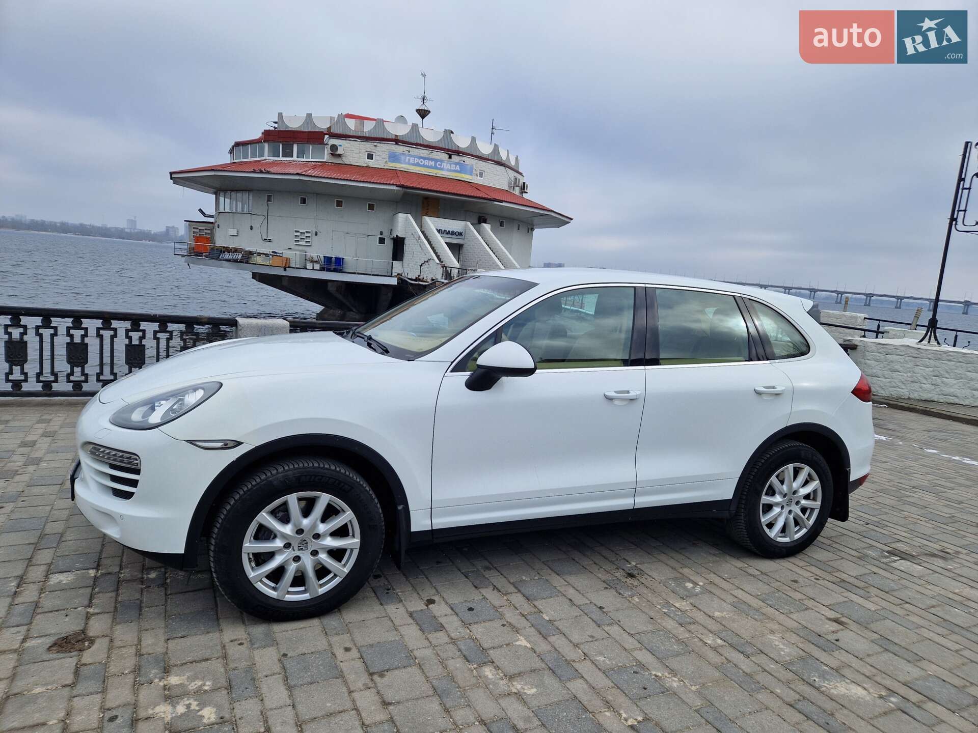 Porsche Cayenne 2012 VIN WP1ZZZ92ZCLA11476 фото оголошення 3 з 9