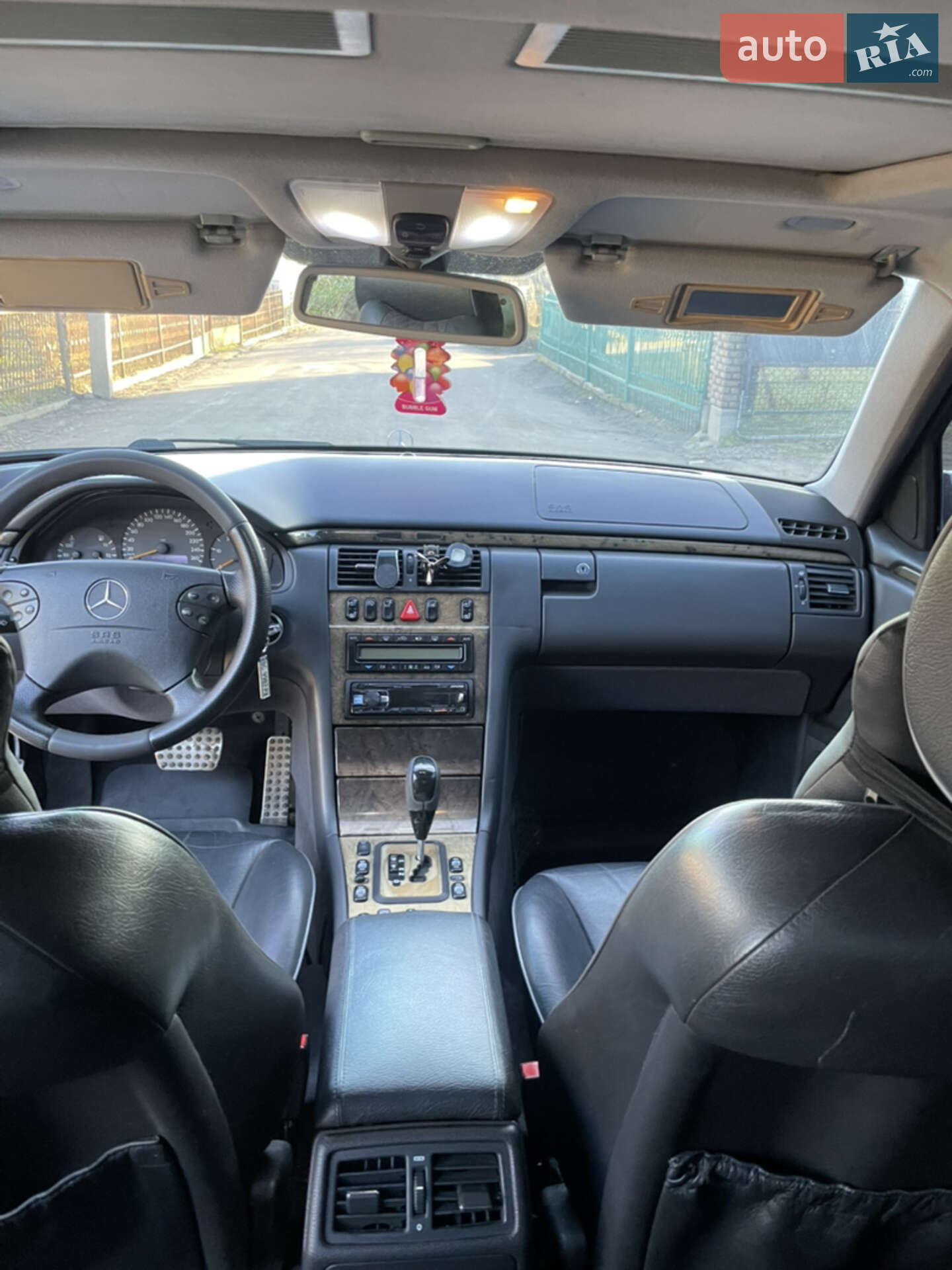Mercedes-Benz E-Class 2001 VIN WDB2100261B442732 фото оголошення 3 з 35