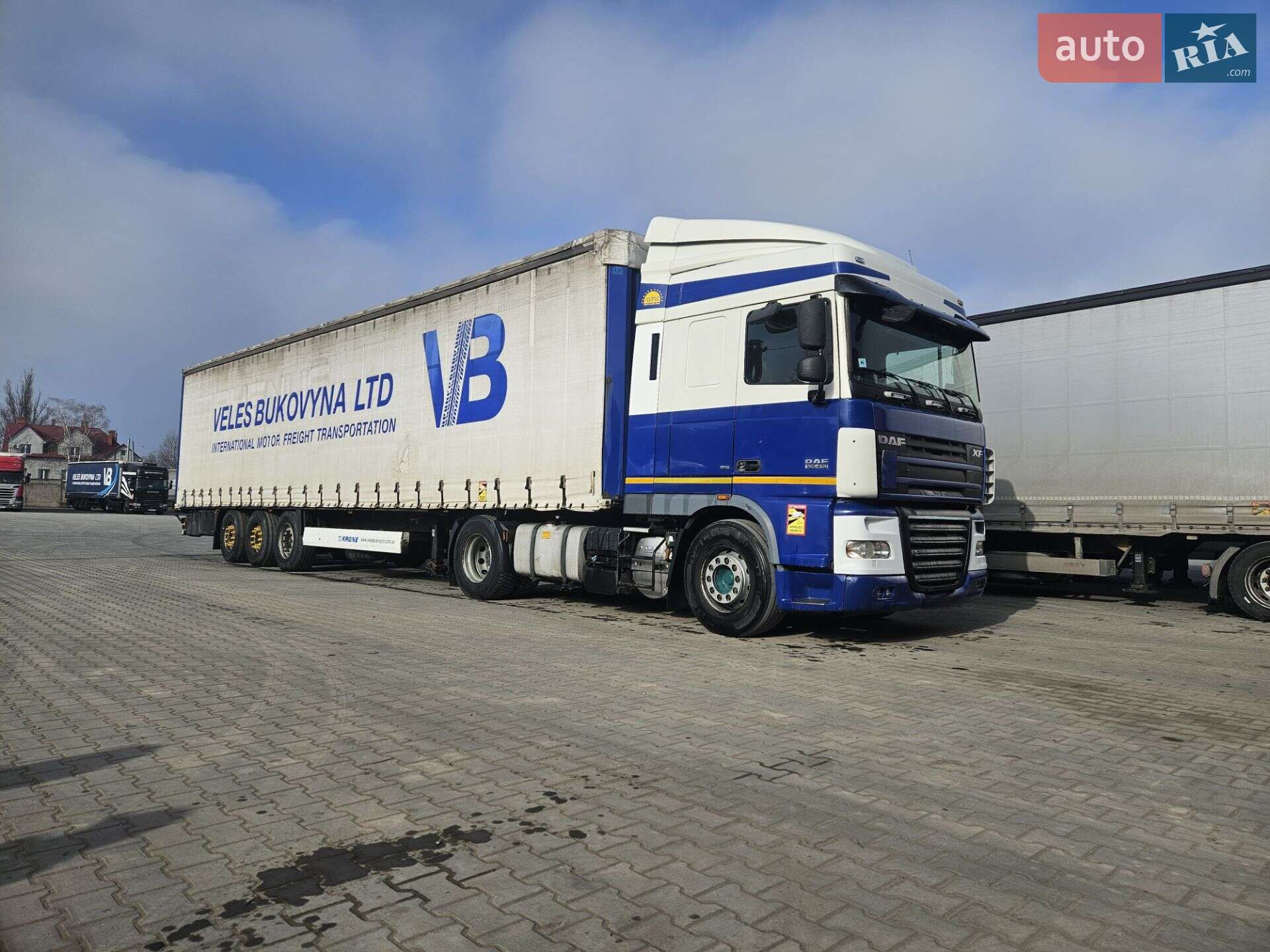DAF XF 105 2008 VIN XLRTE47MS0E817304 фото оголошення 4 з 17