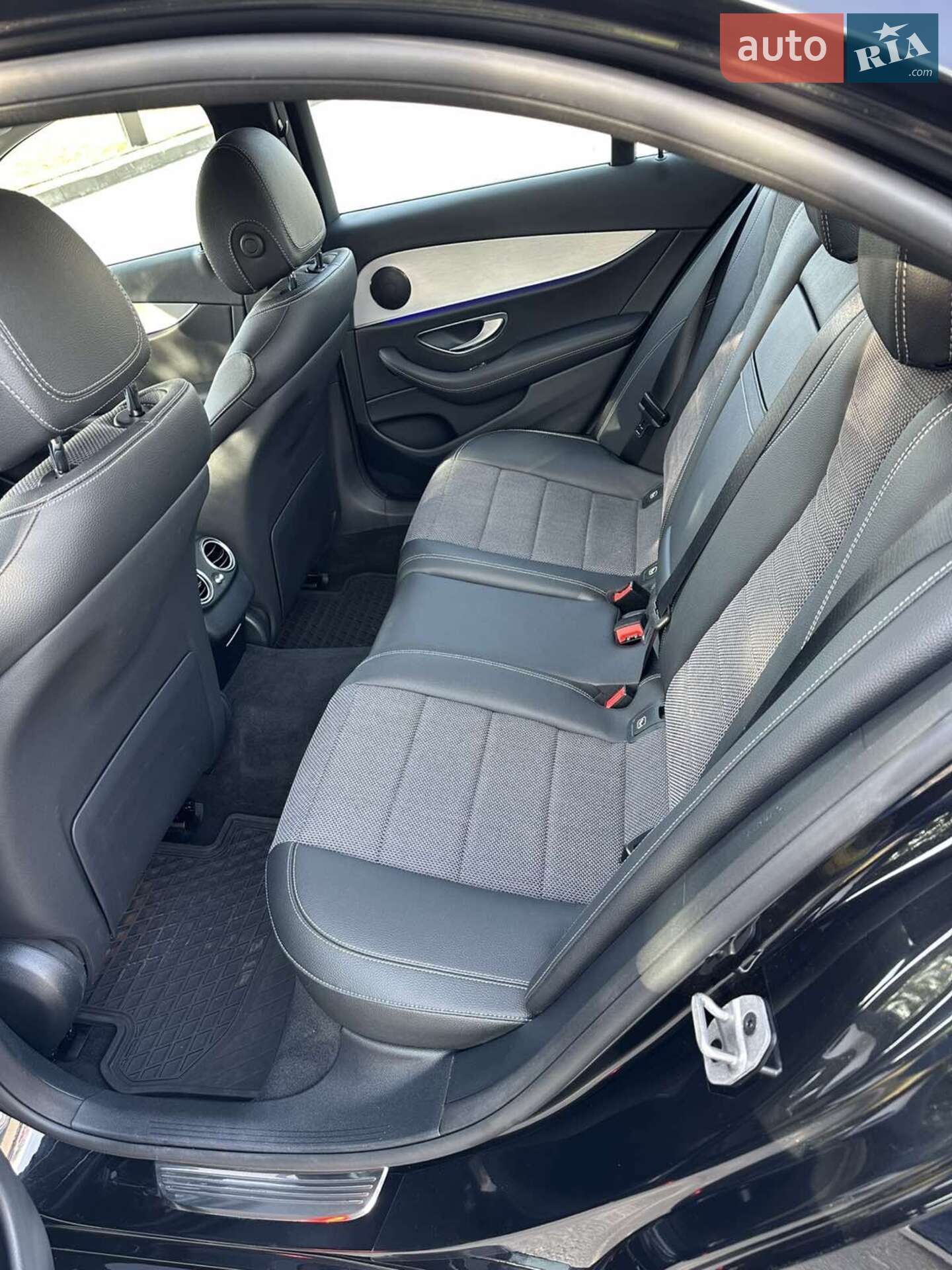Mercedes-Benz E-Class 2021 VIN W1K2130041A980016 фото оголошення 7 з 15