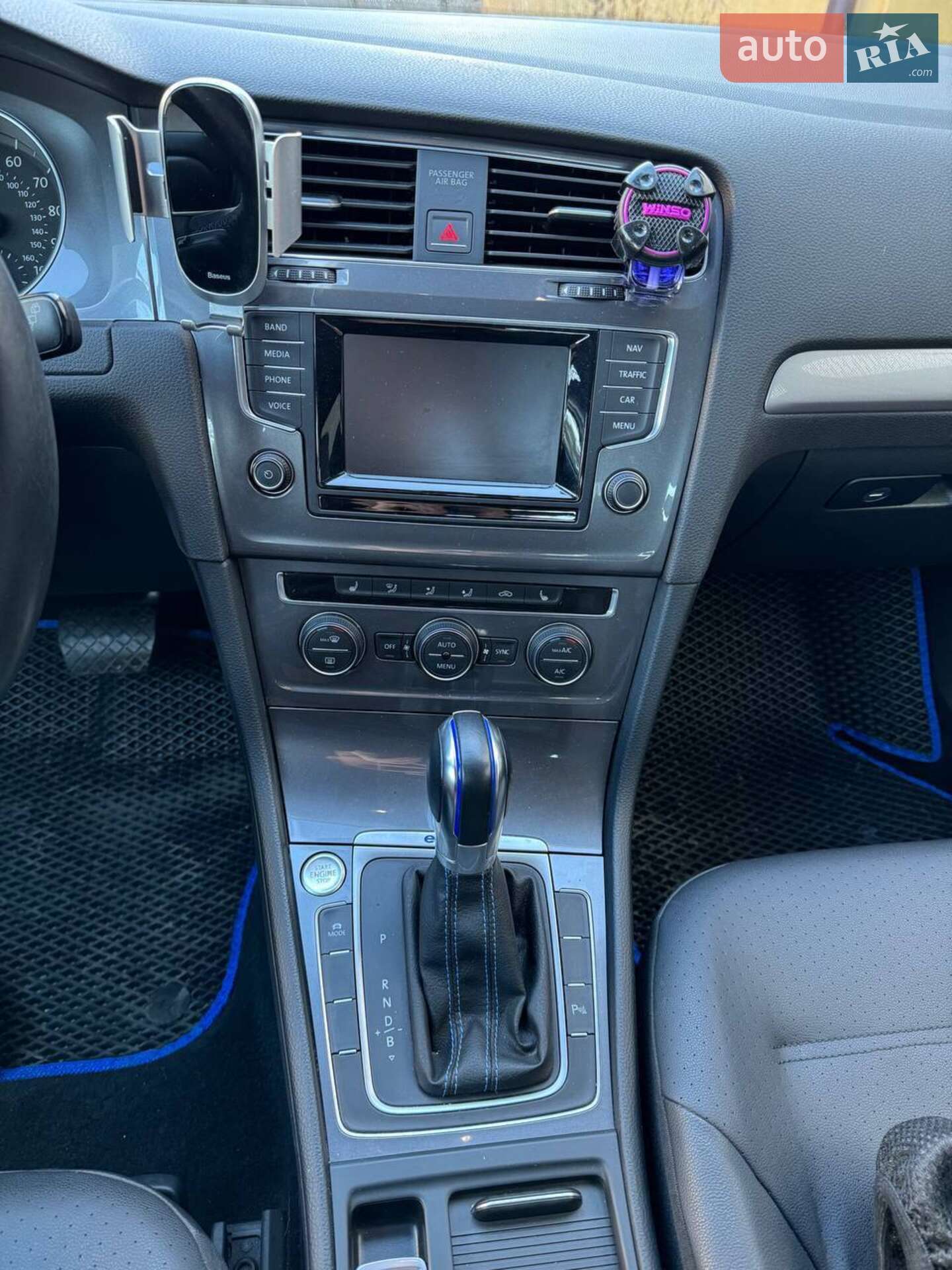 Volkswagen e-Golf 2014 VIN WVWPP7AU1FW903929 фото оголошення 15 з 27