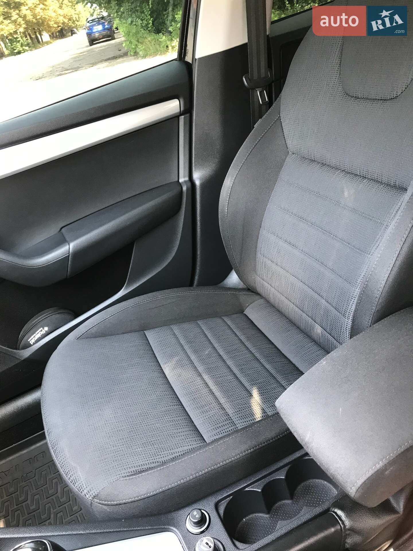 Skoda Octavia 2015 VIN TMBJJ9NE1F0195609 фото оголошення 4 з 25