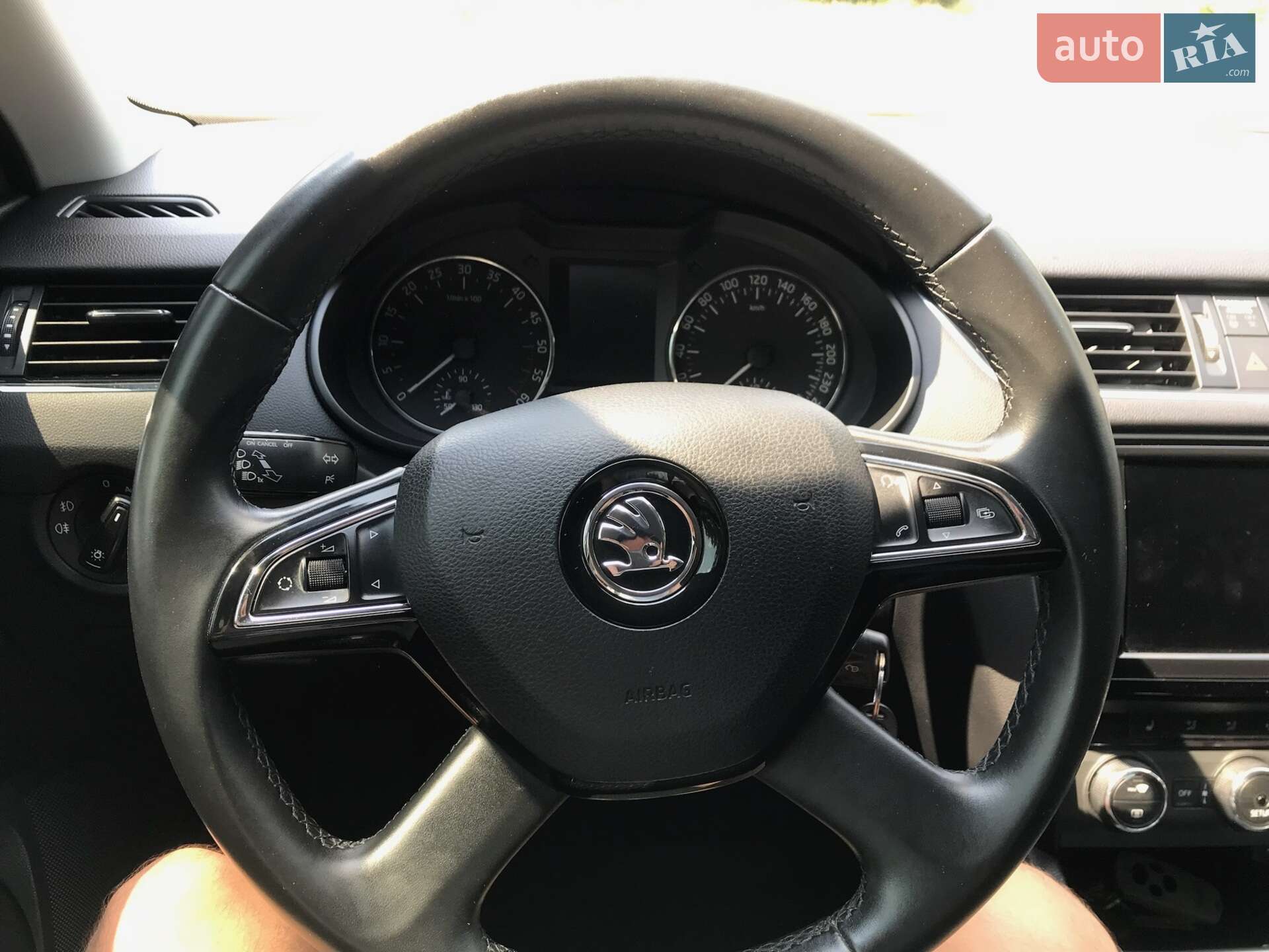 Skoda Octavia 2015 VIN TMBJJ9NE1F0195609 фото оголошення 11 з 25
