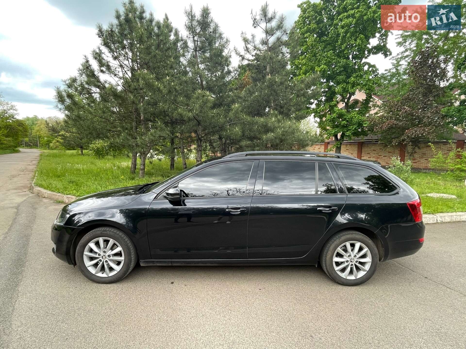 Skoda Octavia 2015 VIN TMBJJ9NE1F0195609 фото оголошення 17 з 25