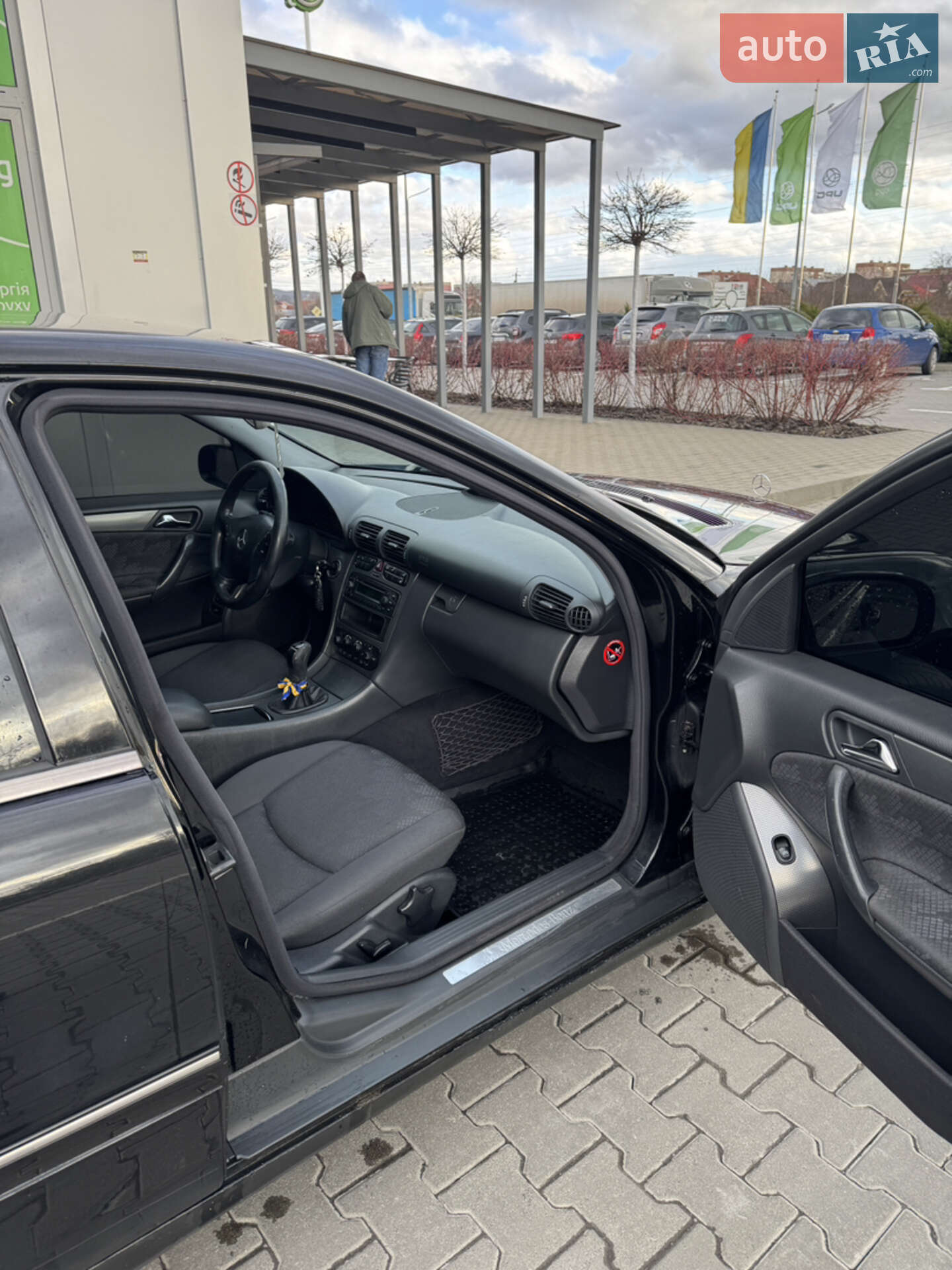 Mercedes-Benz C-Class 2003 VIN WDB2030161F466927 фото оголошення 5 з 25