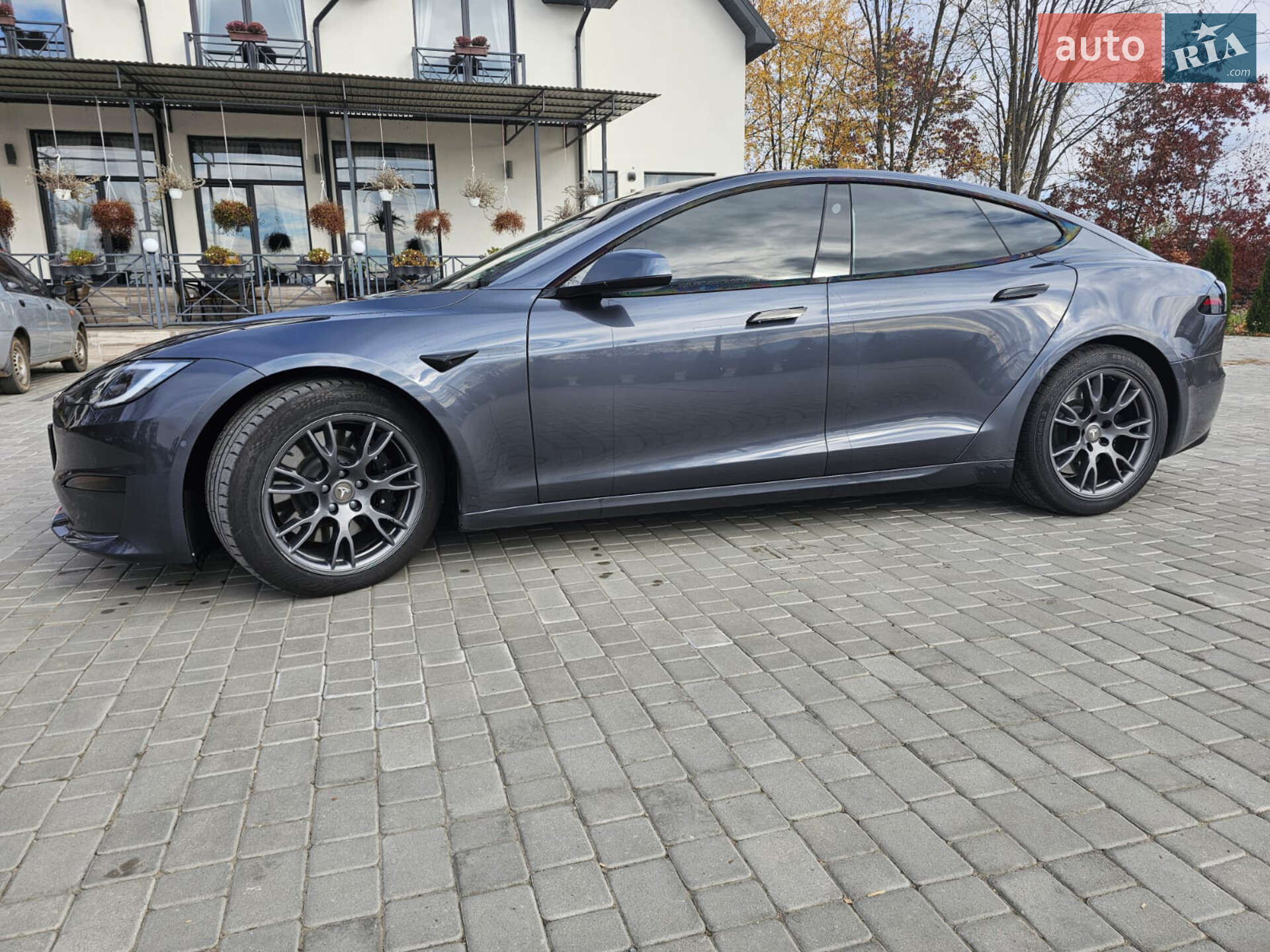 Tesla Model S 2023 VIN 5YJSA1E54PF498764 фото оголошення 4 з 24