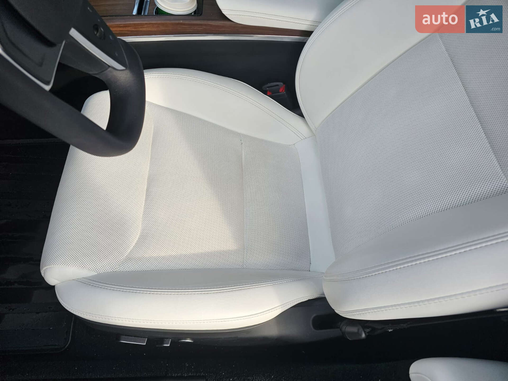 Tesla Model S 2023 VIN 5YJSA1E54PF498764 фото оголошення 8 з 24