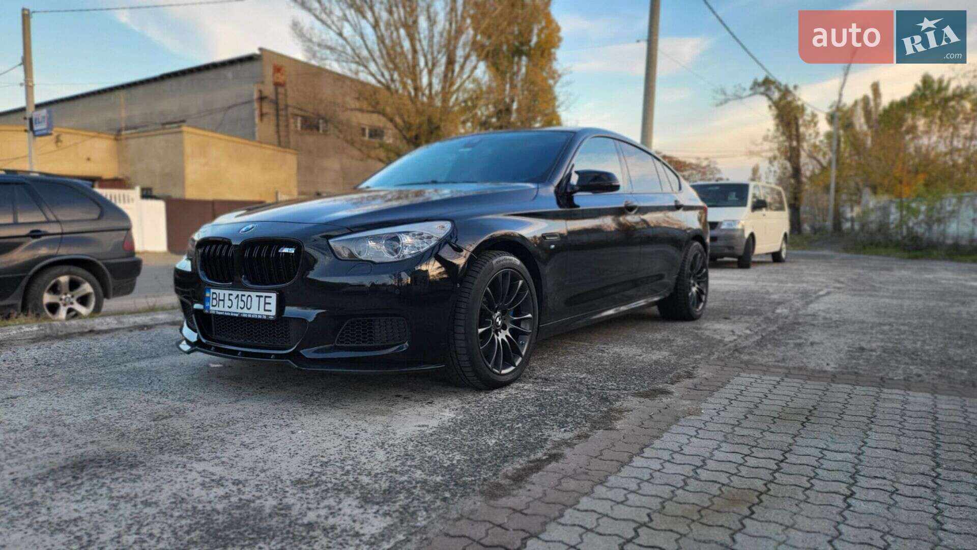 BMW 5 Series GT 2015 VIN WBA5M0C5XGD085169 фото оголошення 2 з 56