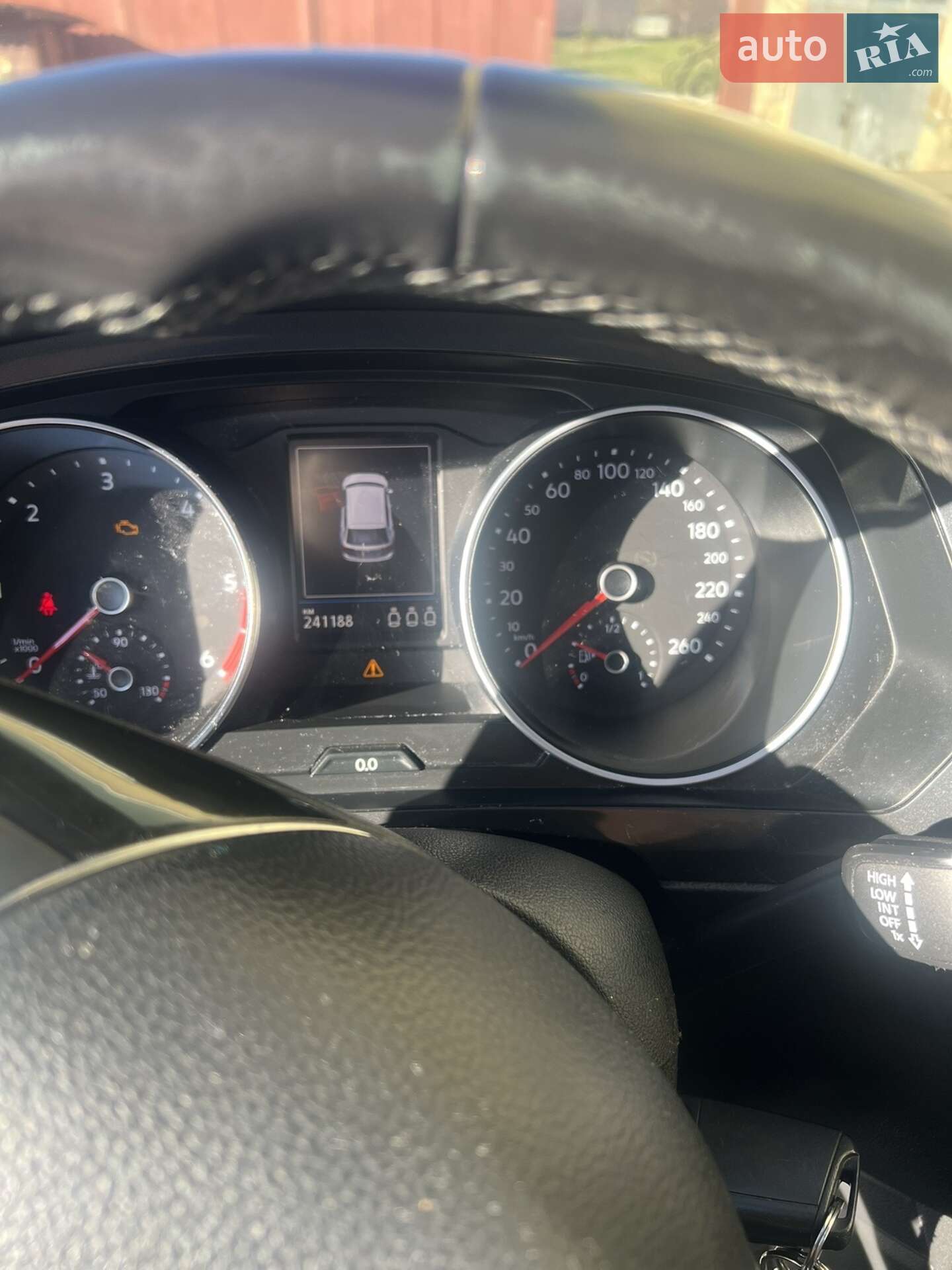 Volkswagen Tiguan 2017 VIN WVGZZZ5NZJW863330 фото оголошення 2 з 18