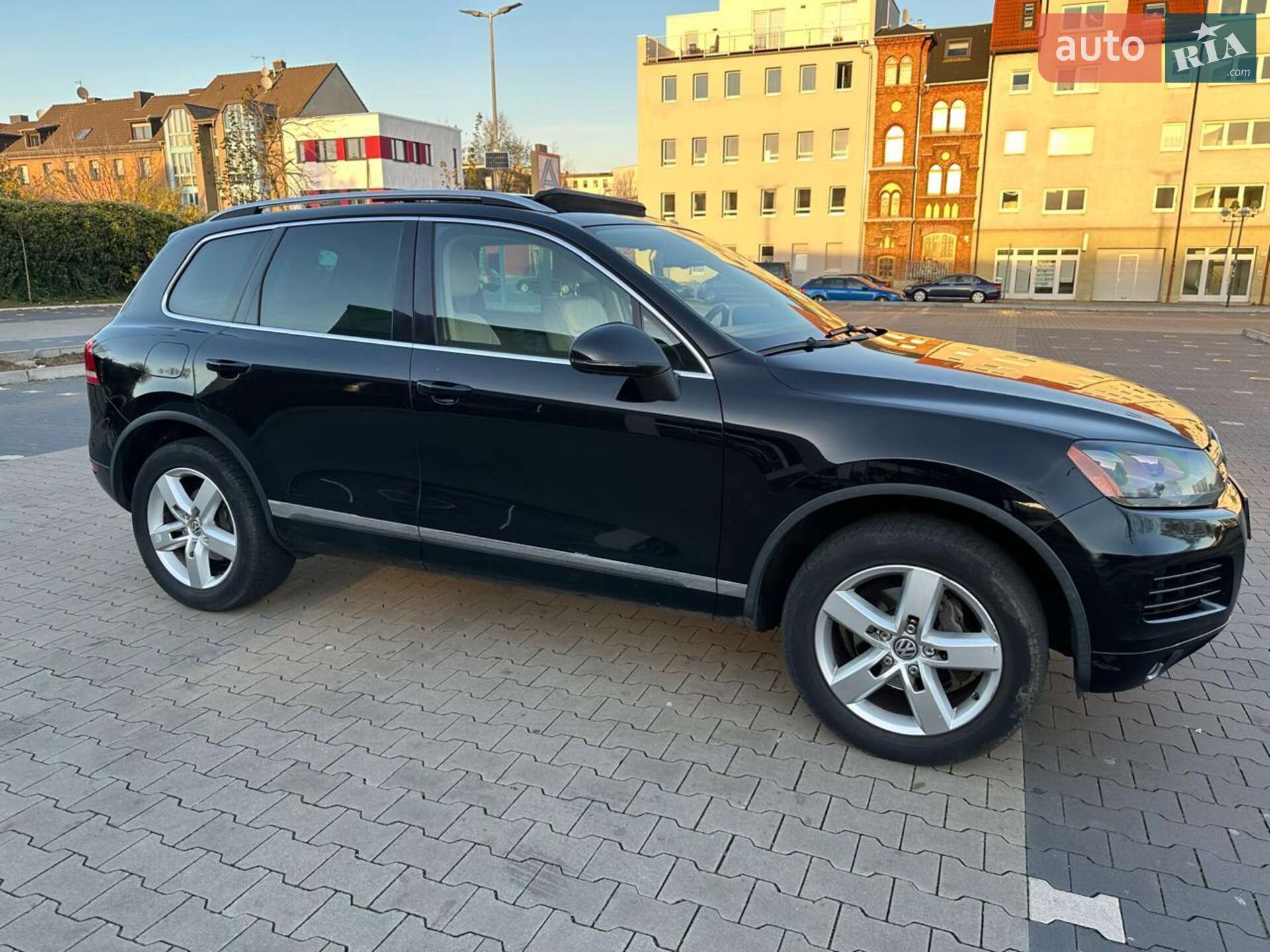 Volkswagen Touareg 2011 VIN WVGFK9BP0BD004043 фото оголошення 10 з 15