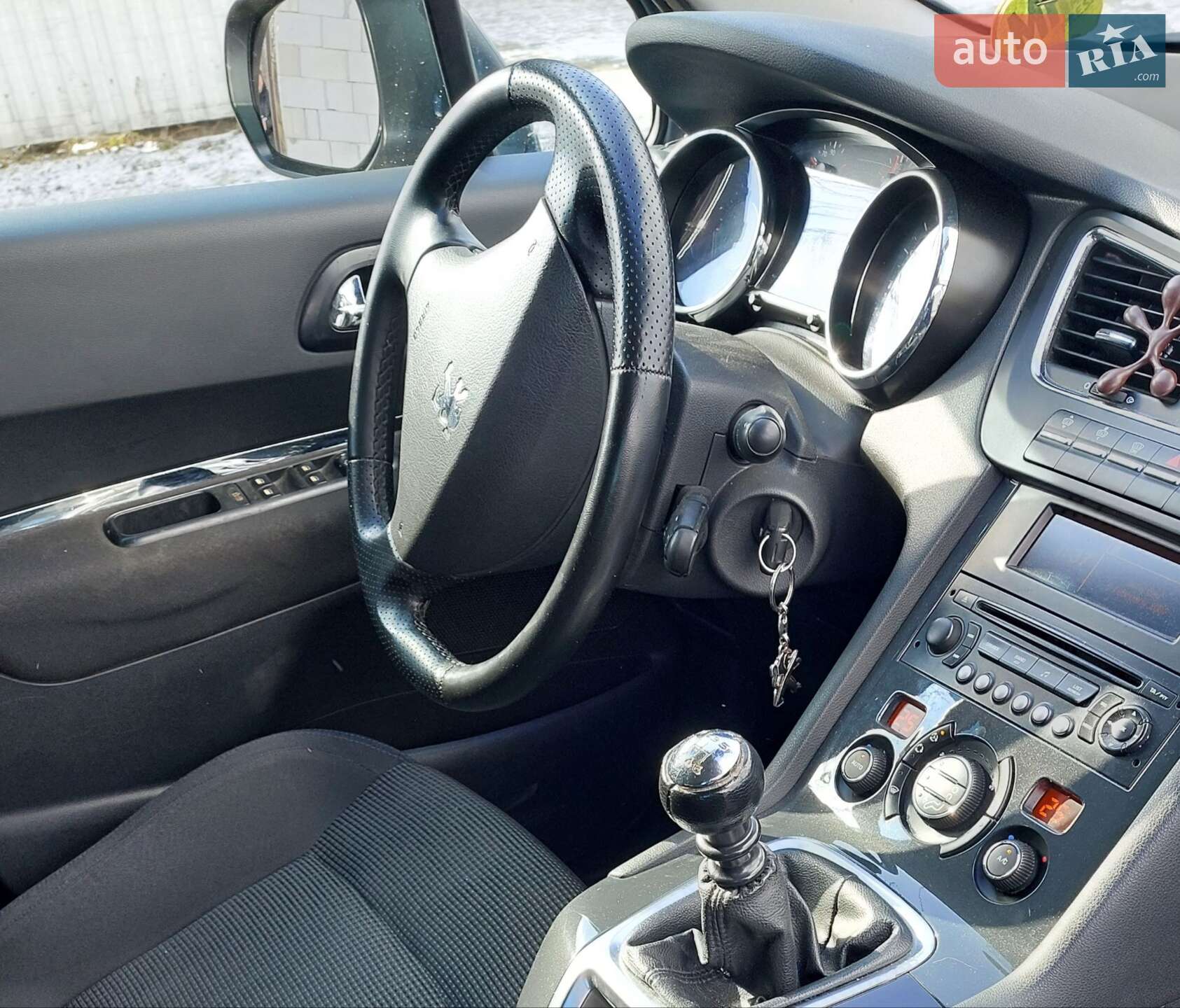 Peugeot 5008 2011 VIN VF30ARHE8BS242844 фото оголошення 10 з 15