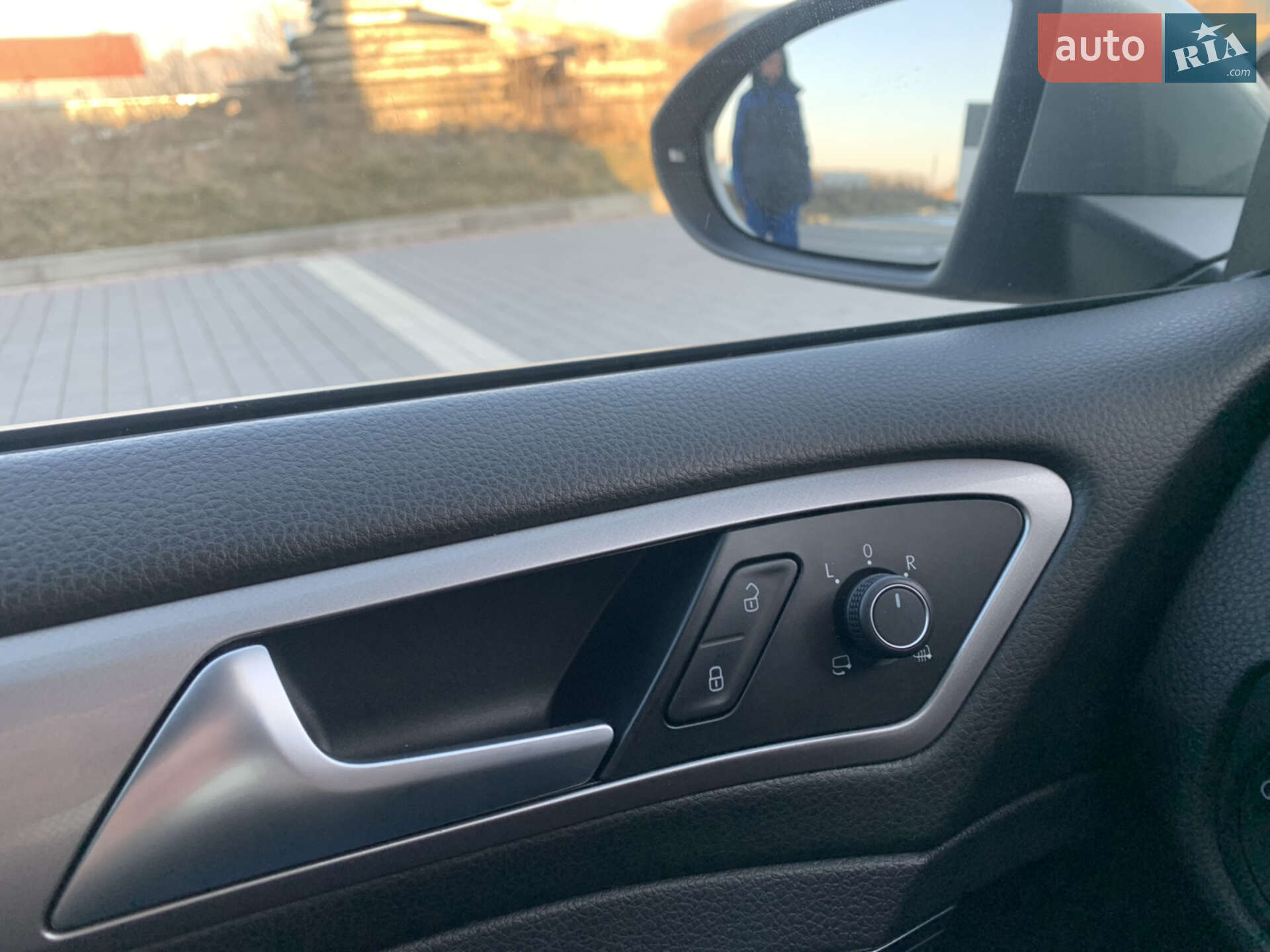 Volkswagen e-Golf 2014 VIN WVWZZZAUZFW905813 фото оголошення 25 з 42