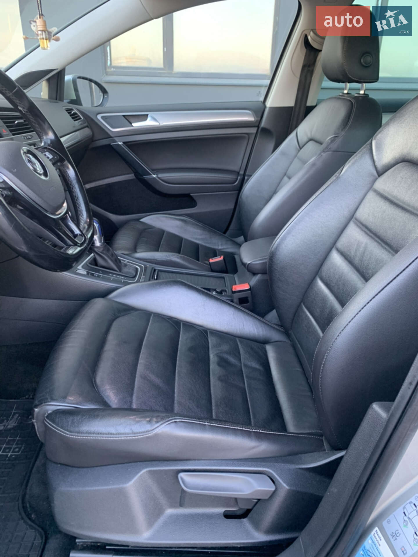 Volkswagen e-Golf 2014 VIN WVWZZZAUZFW905813 фото оголошення 37 з 42