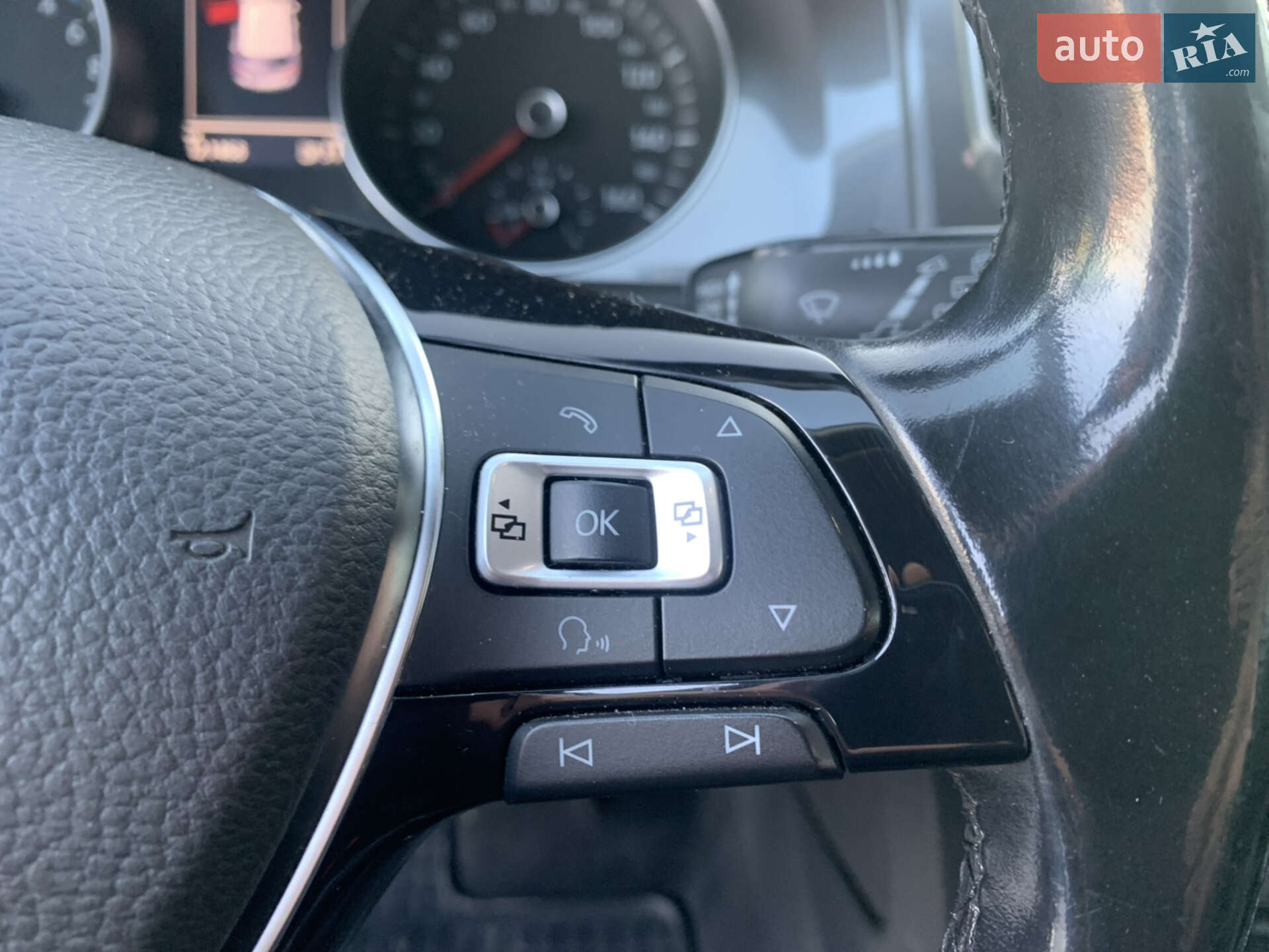 Volkswagen e-Golf 2014 VIN WVWZZZAUZFW905813 фото оголошення 38 з 42