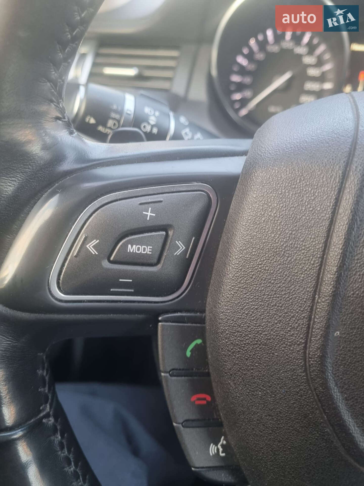 Land Rover Range Rover Evoque 2011 VIN SALVA2BE1CH610706 фото оголошення 7 з 16