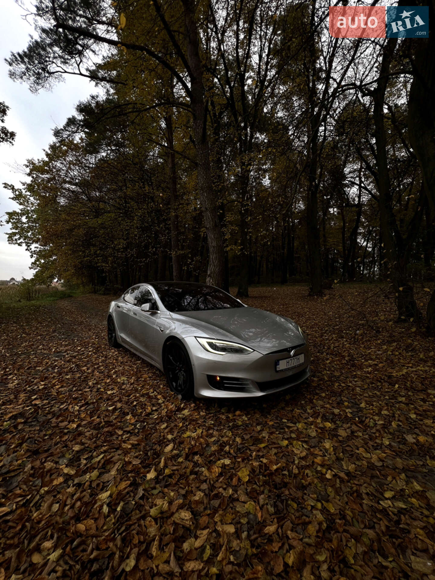 Tesla Model S 2017 VIN 5YJSA1E19HF210008 фото оголошення 5 з 9