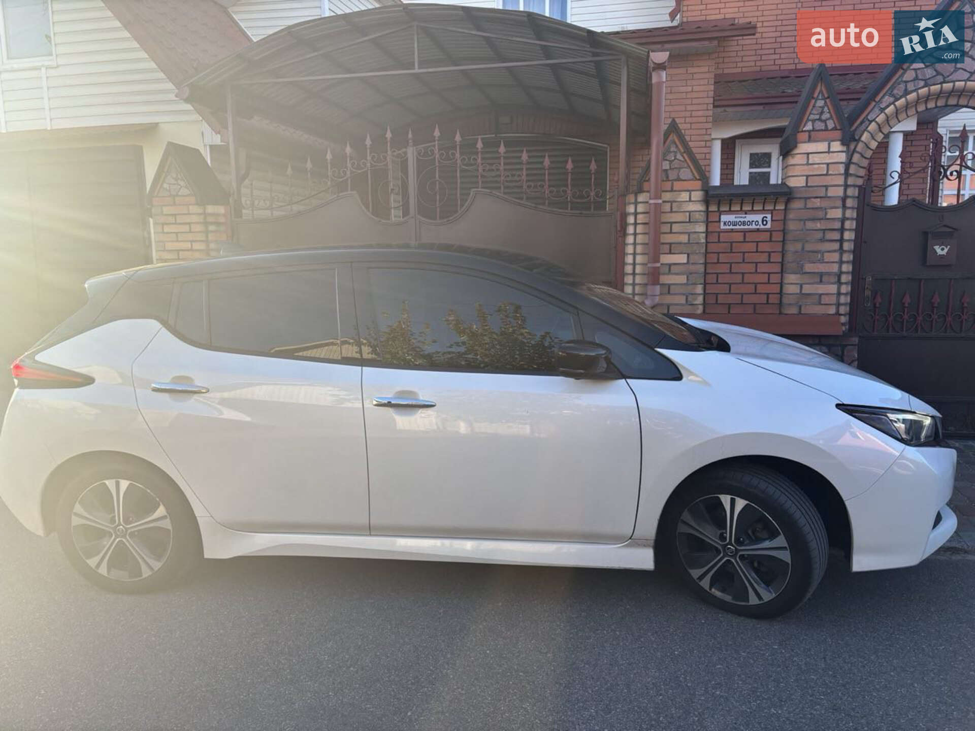 Nissan Leaf 2021 VIN SJNFAAZE1U0130271 фото оголошення 4 з 25
