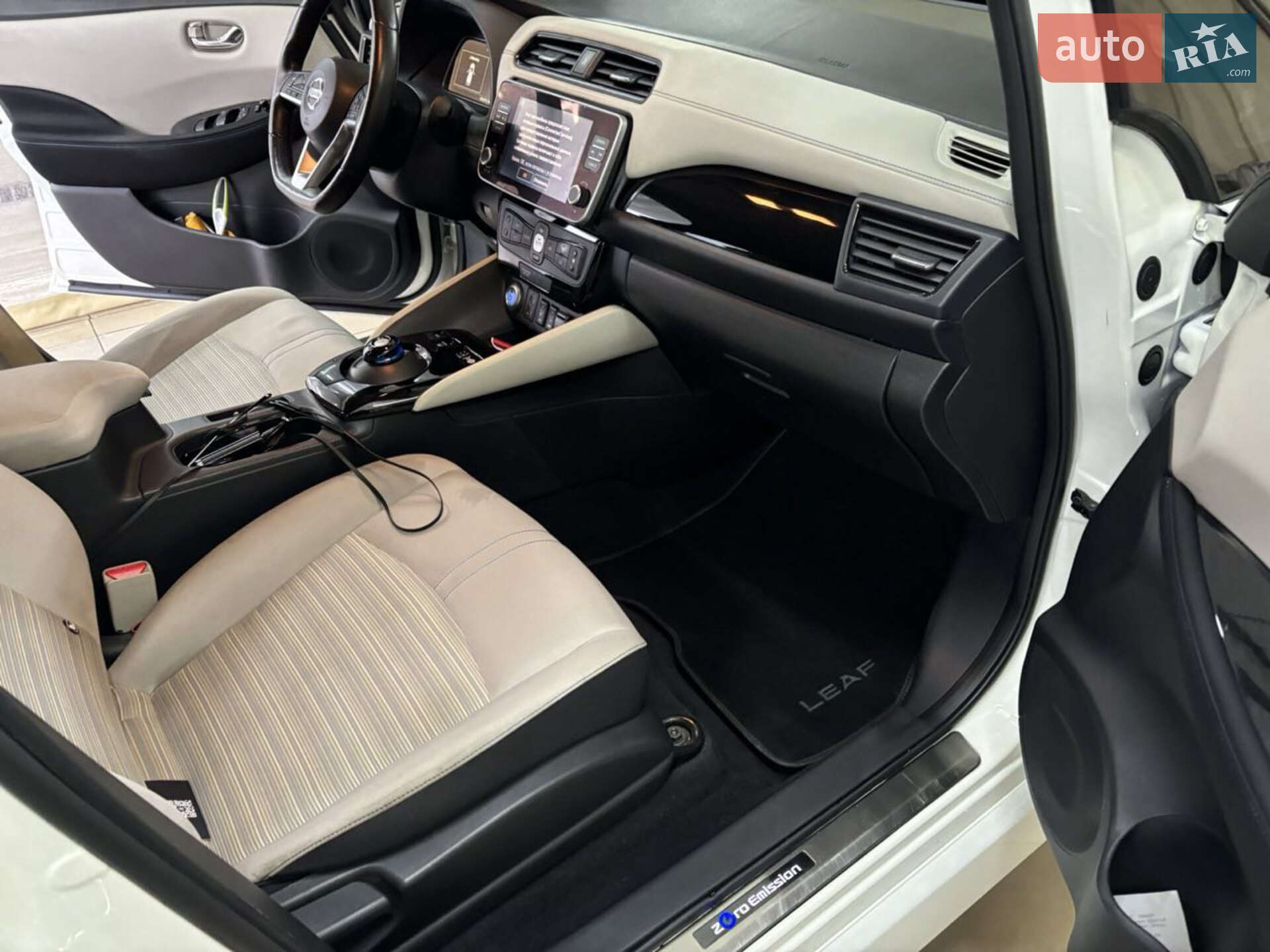 Nissan Leaf 2021 VIN SJNFAAZE1U0130271 фото оголошення 16 з 25