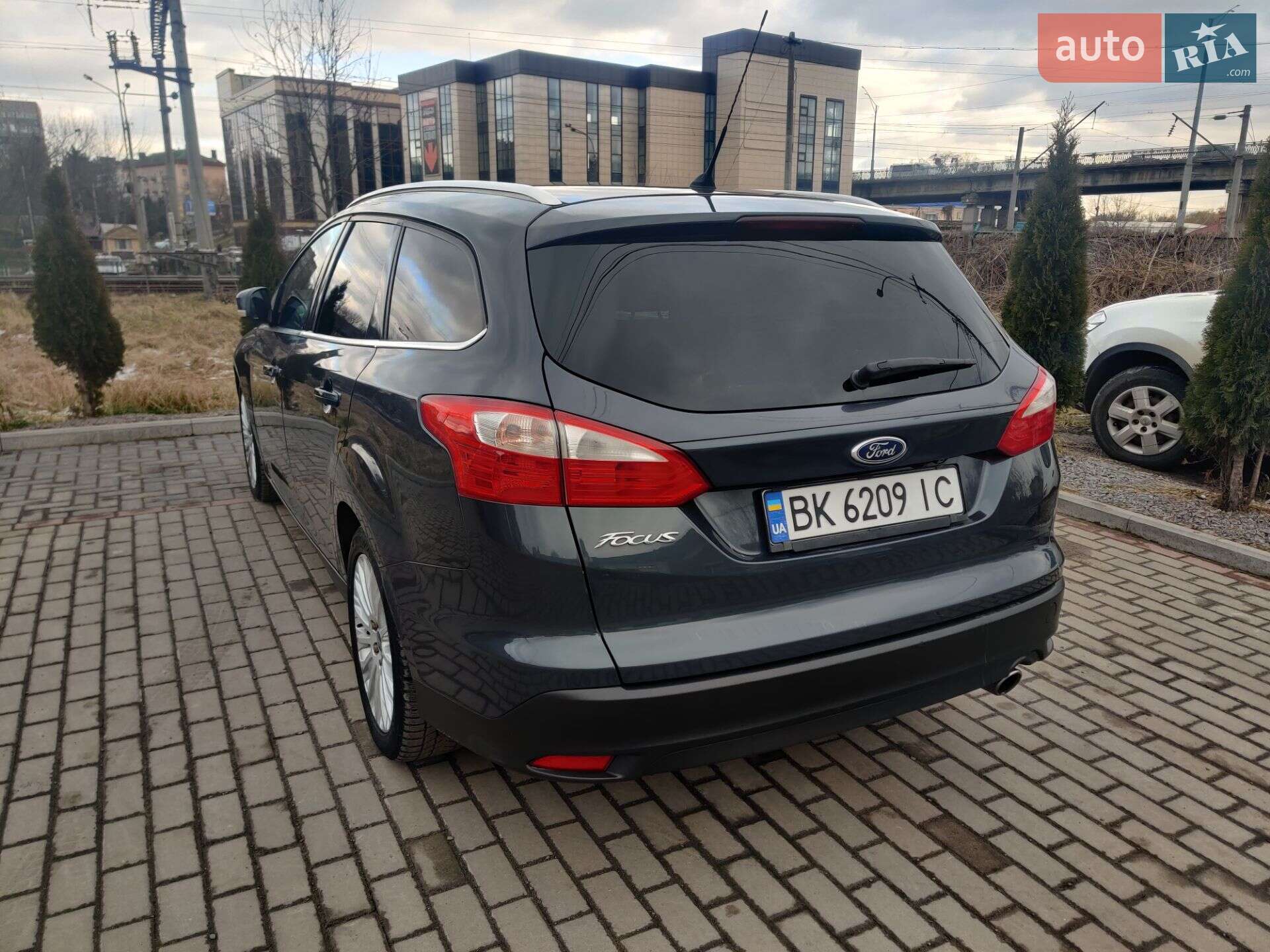 Ford Focus 2014 VIN WF0LXXGCBLEJ72858 фото оголошення 3 з 10