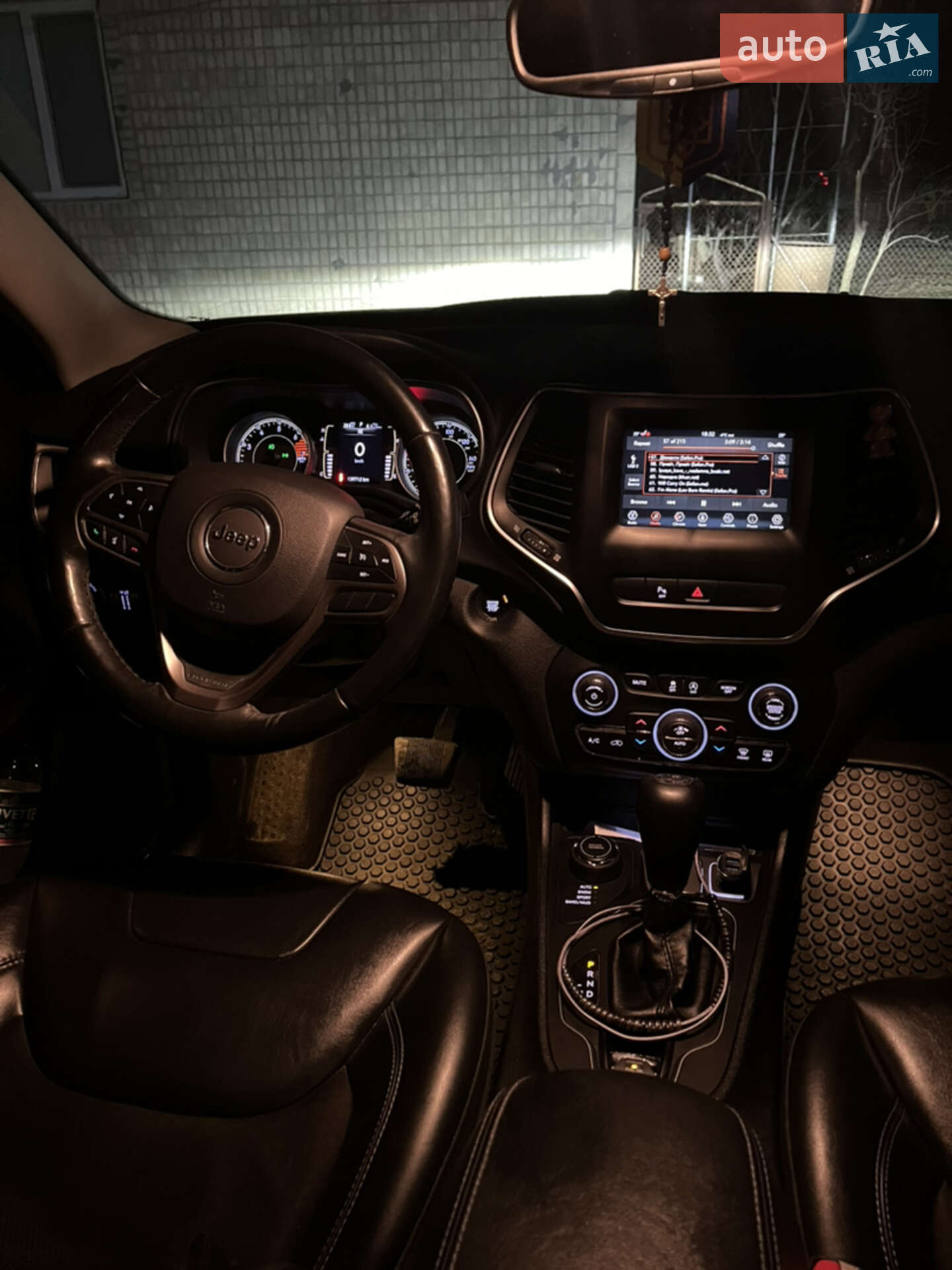 Jeep Cherokee 2019 VIN 1C4PJMLB0KD104290 фото оголошення 34 з 35