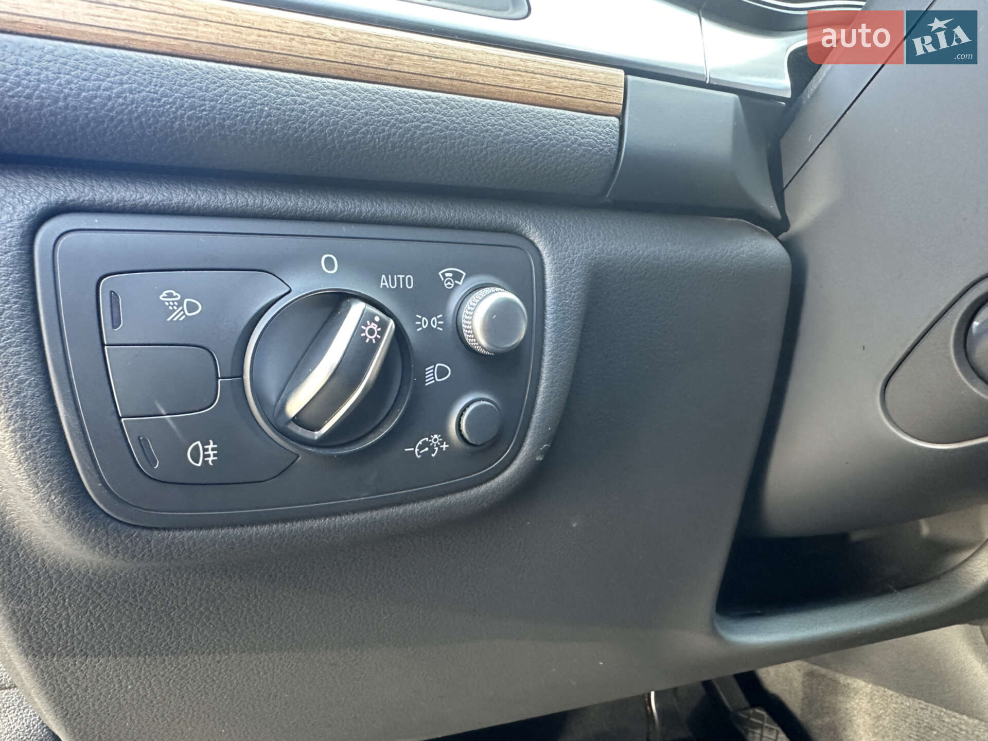 Audi A6 2015 VIN WAUZZZ4G6GN052686 фото оголошення 12 з 23