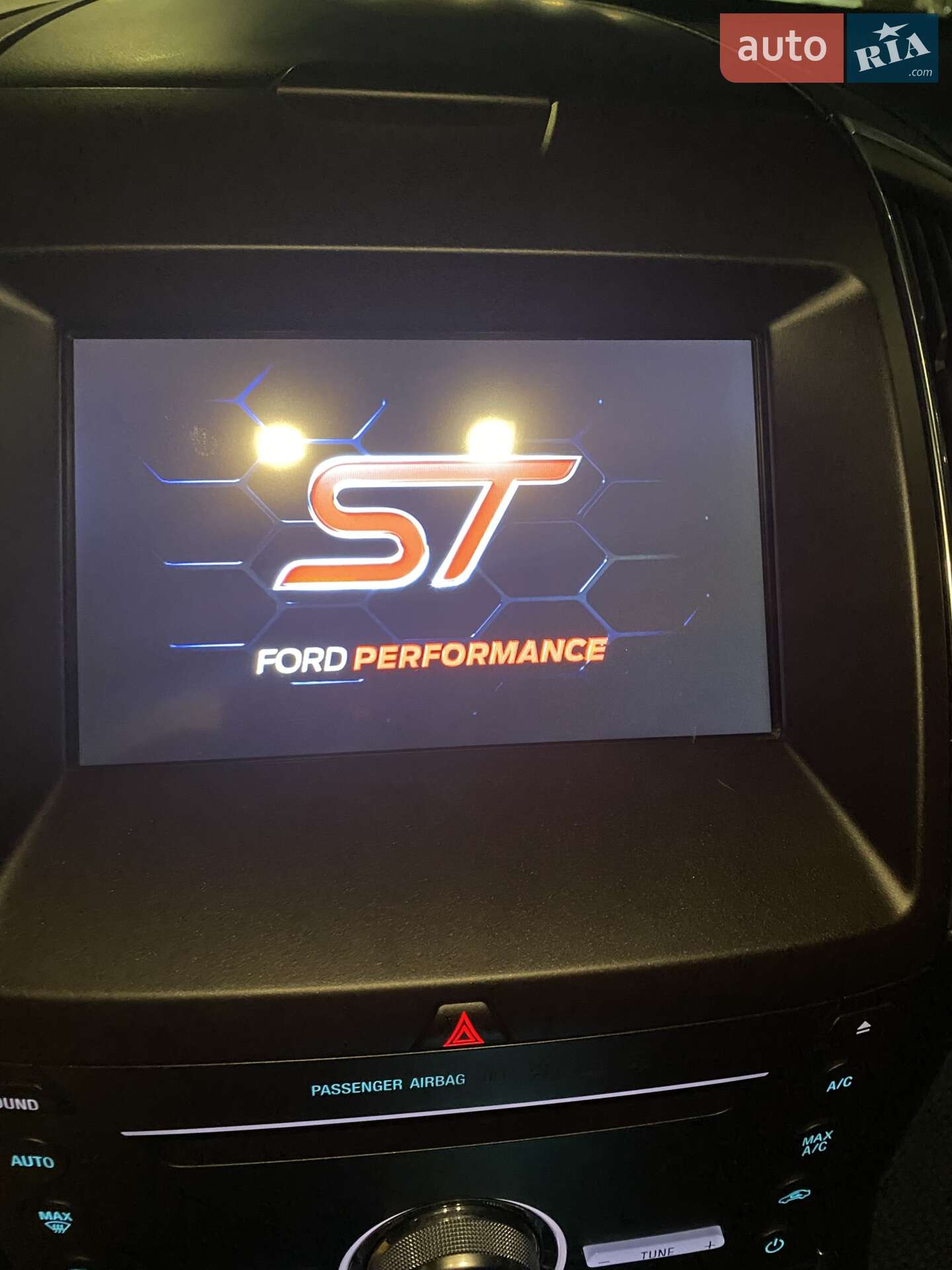 Ford Edge 2018 VIN 2FMPK4AP1KBB41121 фото оголошення 17 з 40