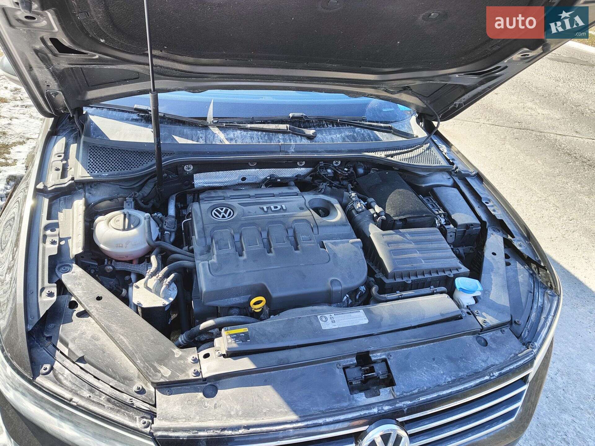 Volkswagen Passat 2015 VIN WVWZZZ3CZFE463582 фото оголошення 2 з 12
