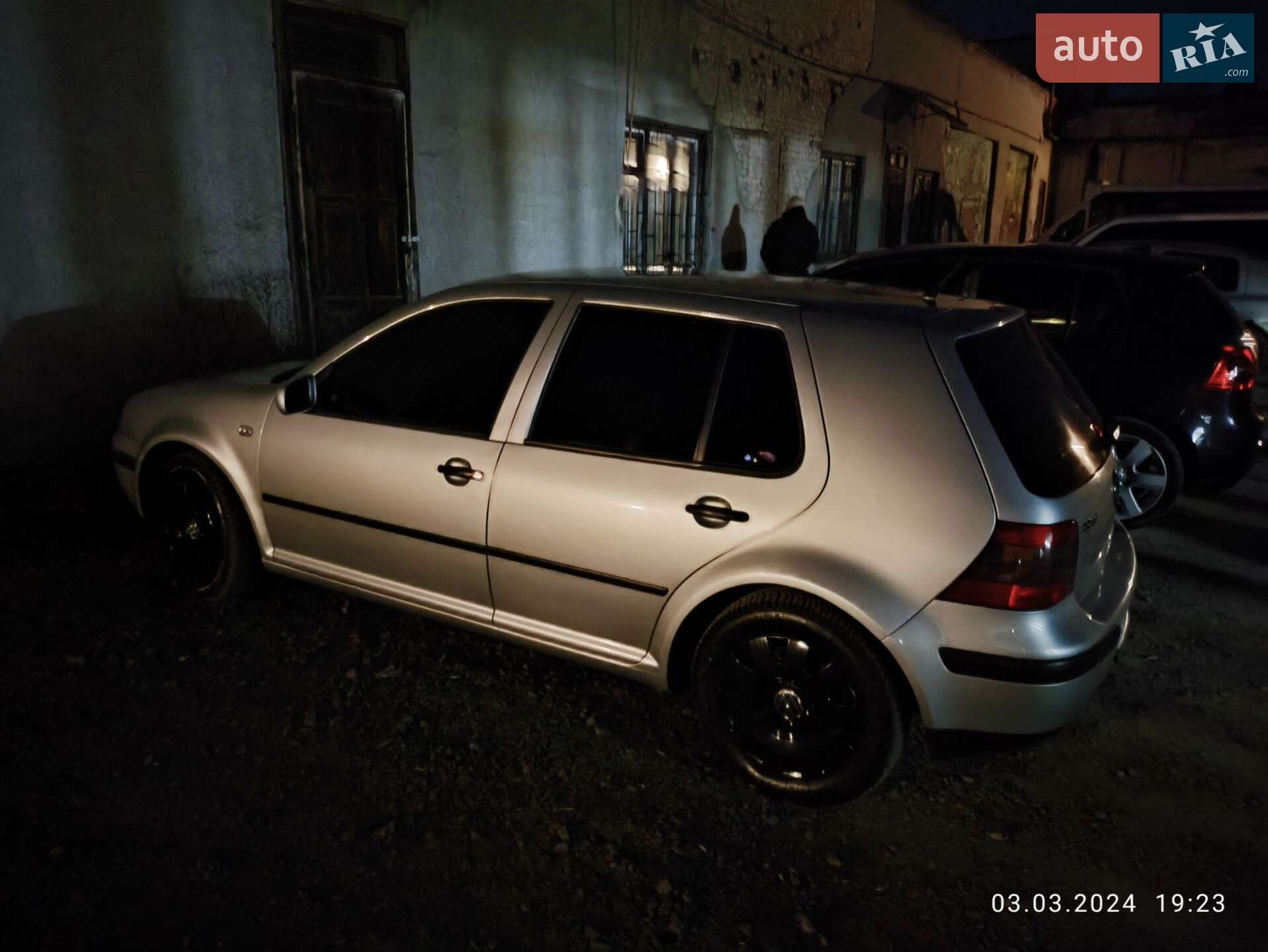 Volkswagen Golf 2001 VIN WVWZZZ1JZ2U020836 фото оголошення 4 з 11