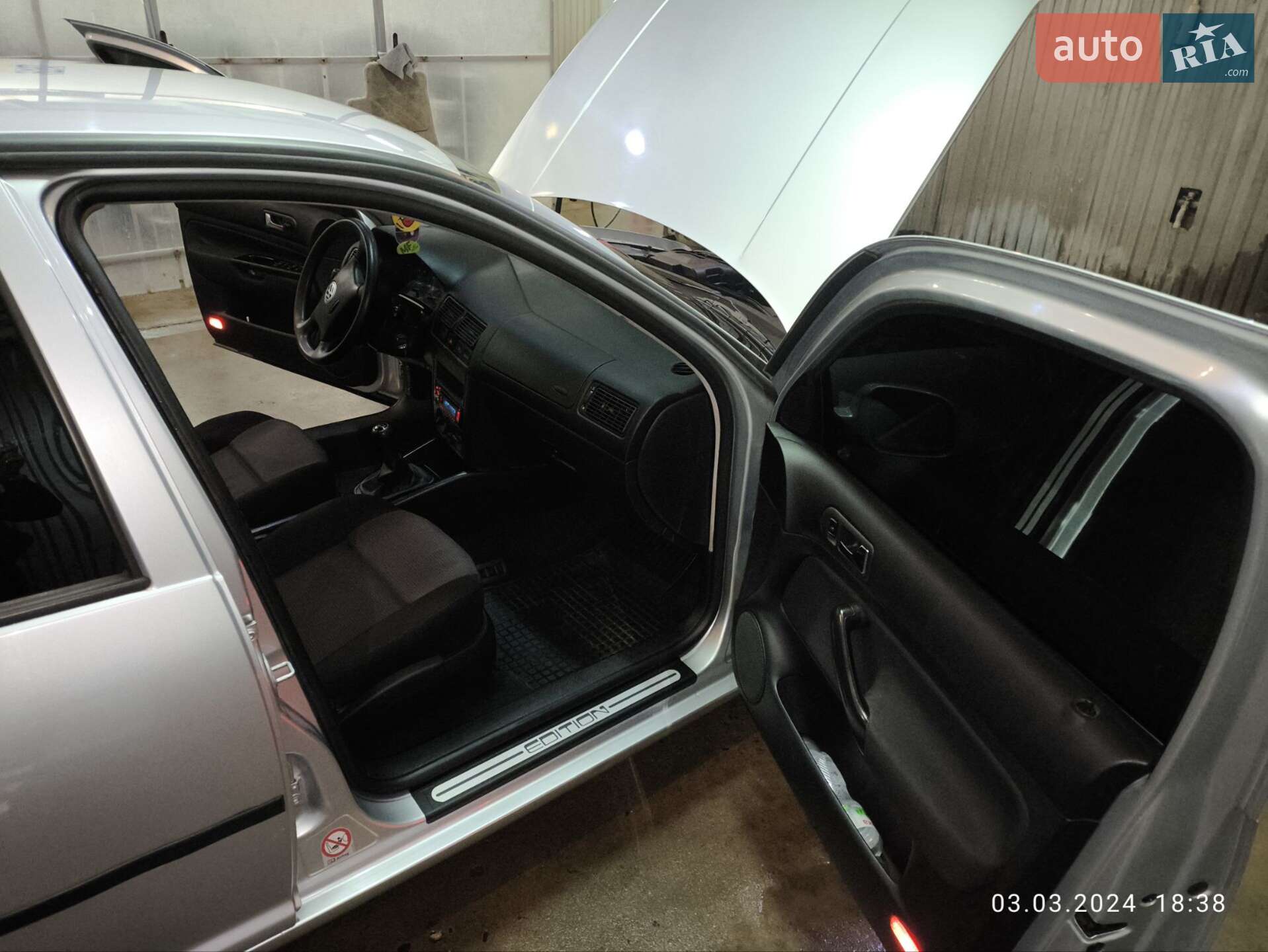 Volkswagen Golf 2001 VIN WVWZZZ1JZ2U020836 фото оголошення 7 з 11
