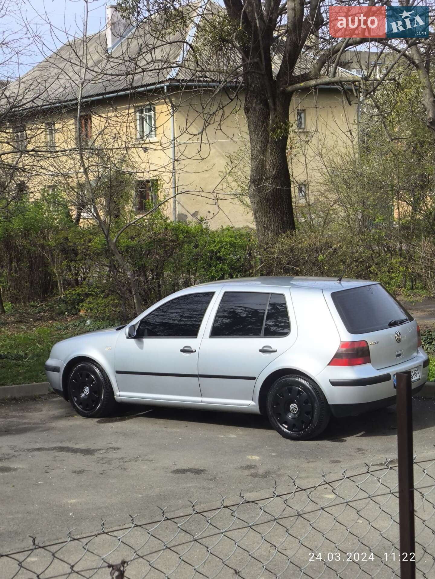 Volkswagen Golf 2001 VIN WVWZZZ1JZ2U020836 фото оголошення 2 з 11