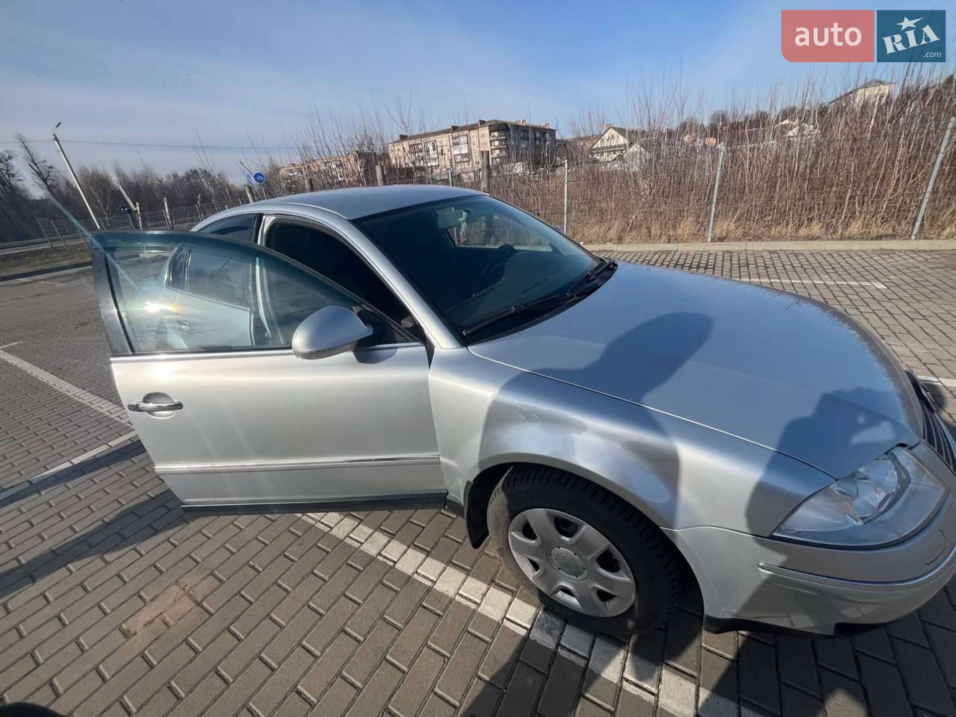 Volkswagen Passat 2006 VIN WVWZZZ3BZ5P056590 фото оголошення 2 з 12
